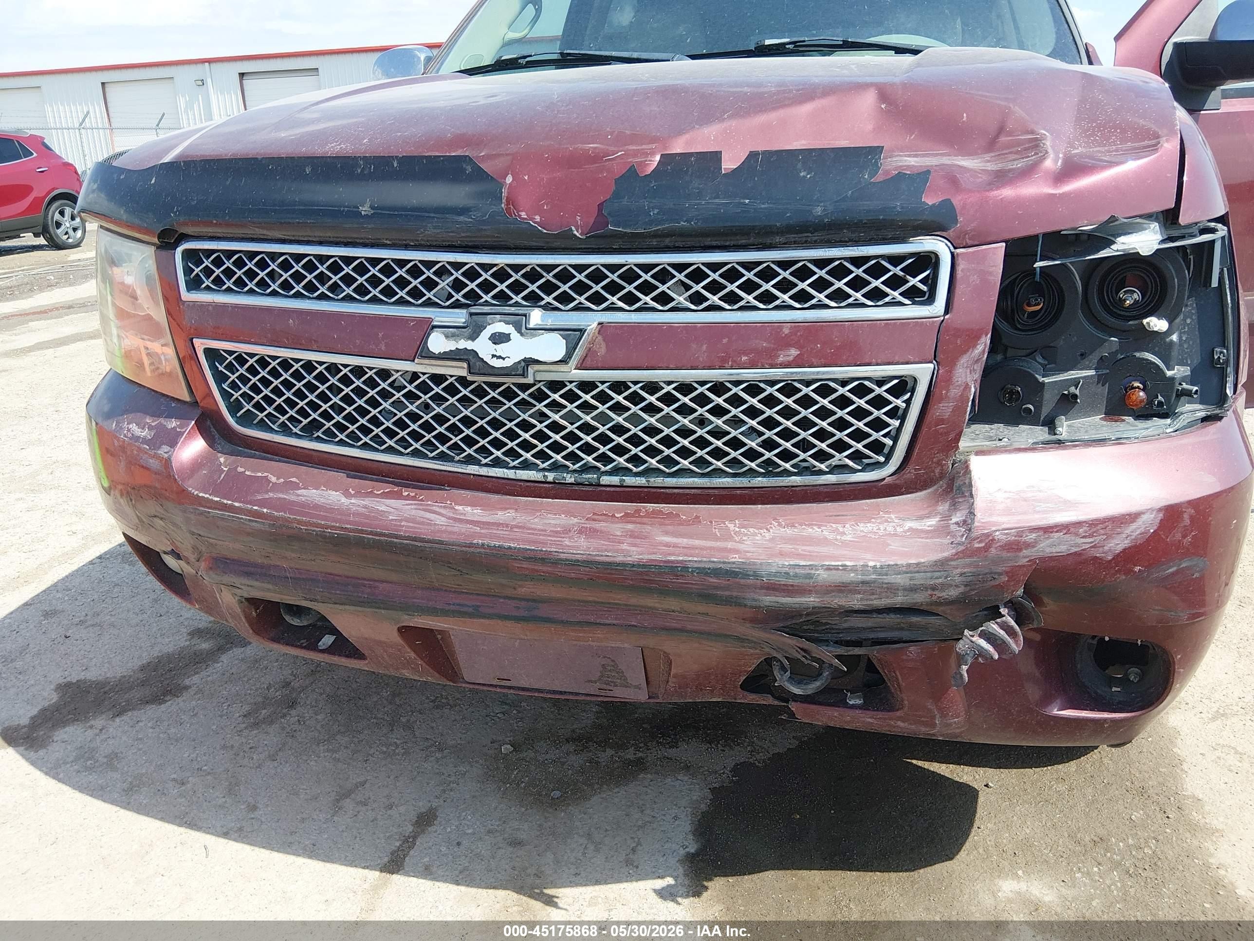 2008 Chevrolet Tahoe Ltz Maroon vin: 1GNFK13098J110404