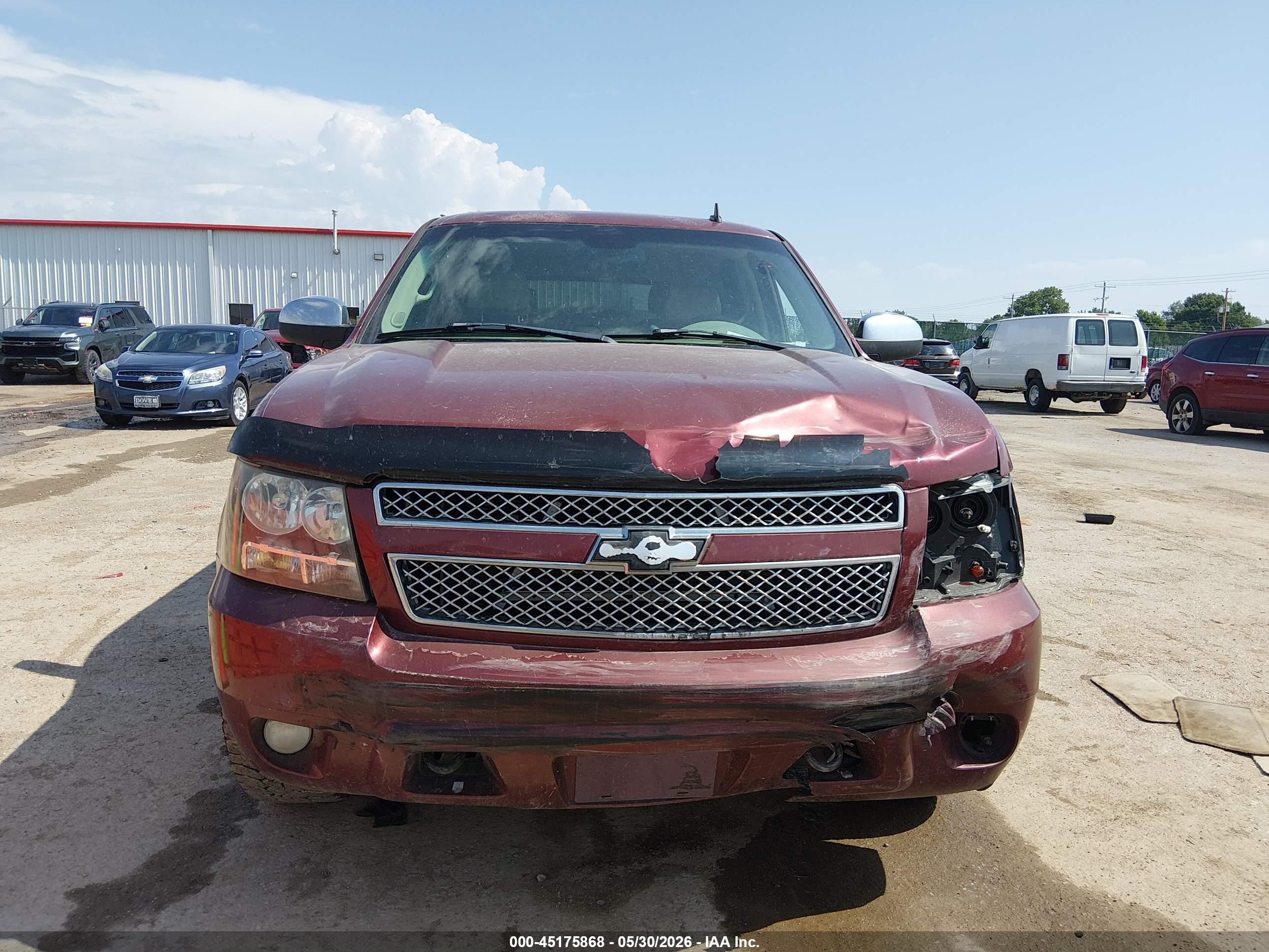 2008 Chevrolet Tahoe Ltz Maroon vin: 1GNFK13098J110404