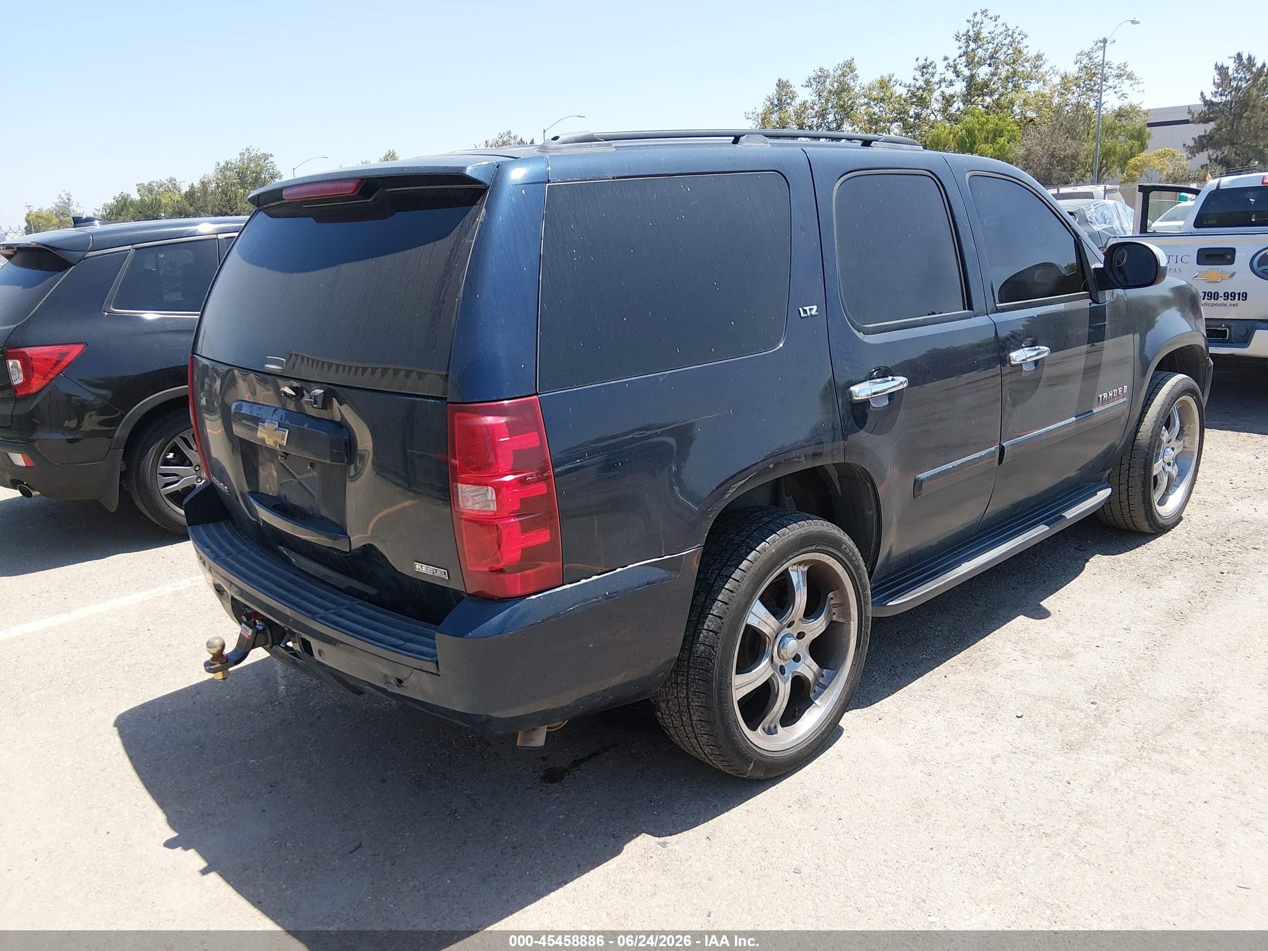 2008 Chevrolet Tahoe Ltz Dark Blue vin: 1GNFK13098J227531