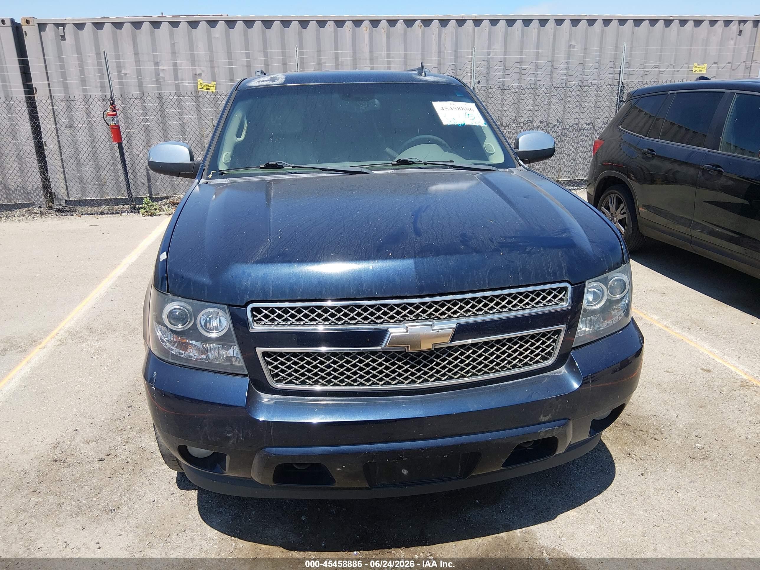 2008 Chevrolet Tahoe Ltz Dark Blue vin: 1GNFK13098J227531