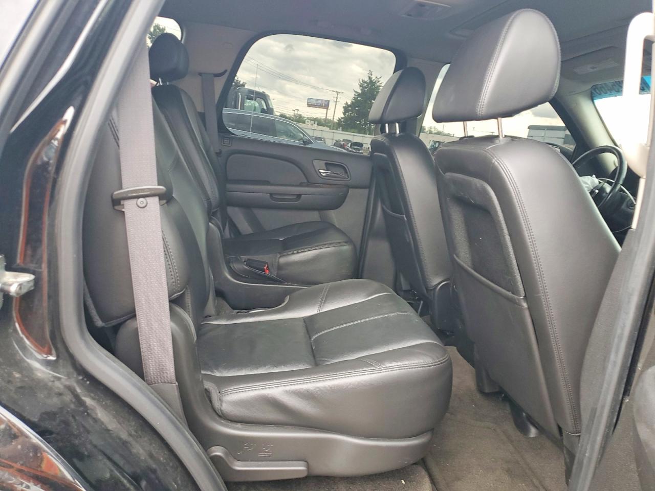 2008 Chevrolet Tahoe K1500 Black vin: 1GNFK13098R274639
