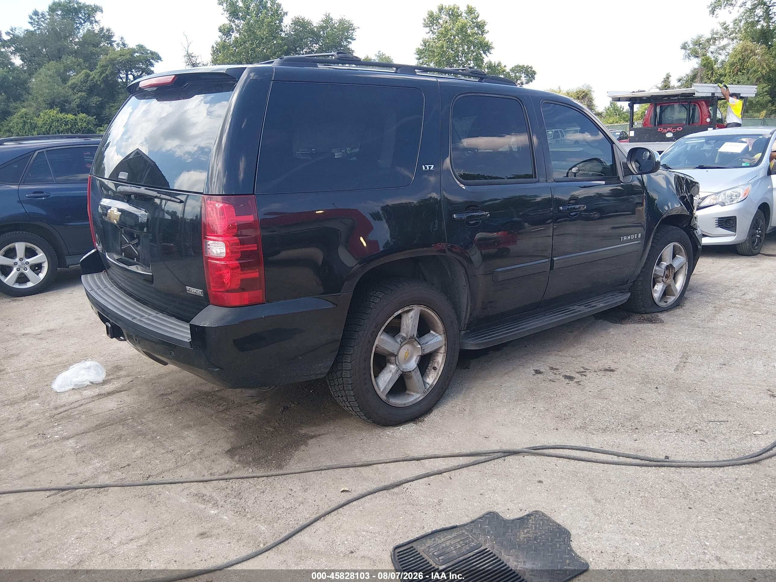 2007 Chevrolet Tahoe Ltz Black vin: 1GNFK130X7R398272
