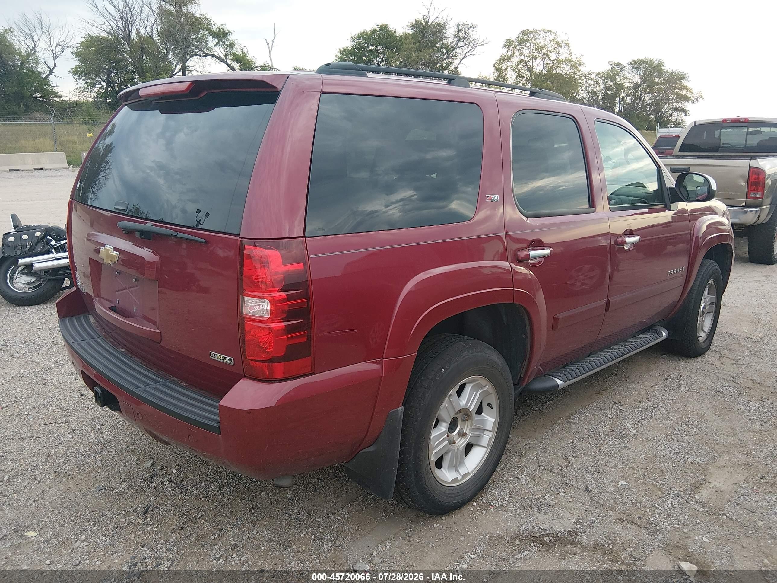 2007 Chevrolet Tahoe Lt Red vin: 1GNFK130X7R420447