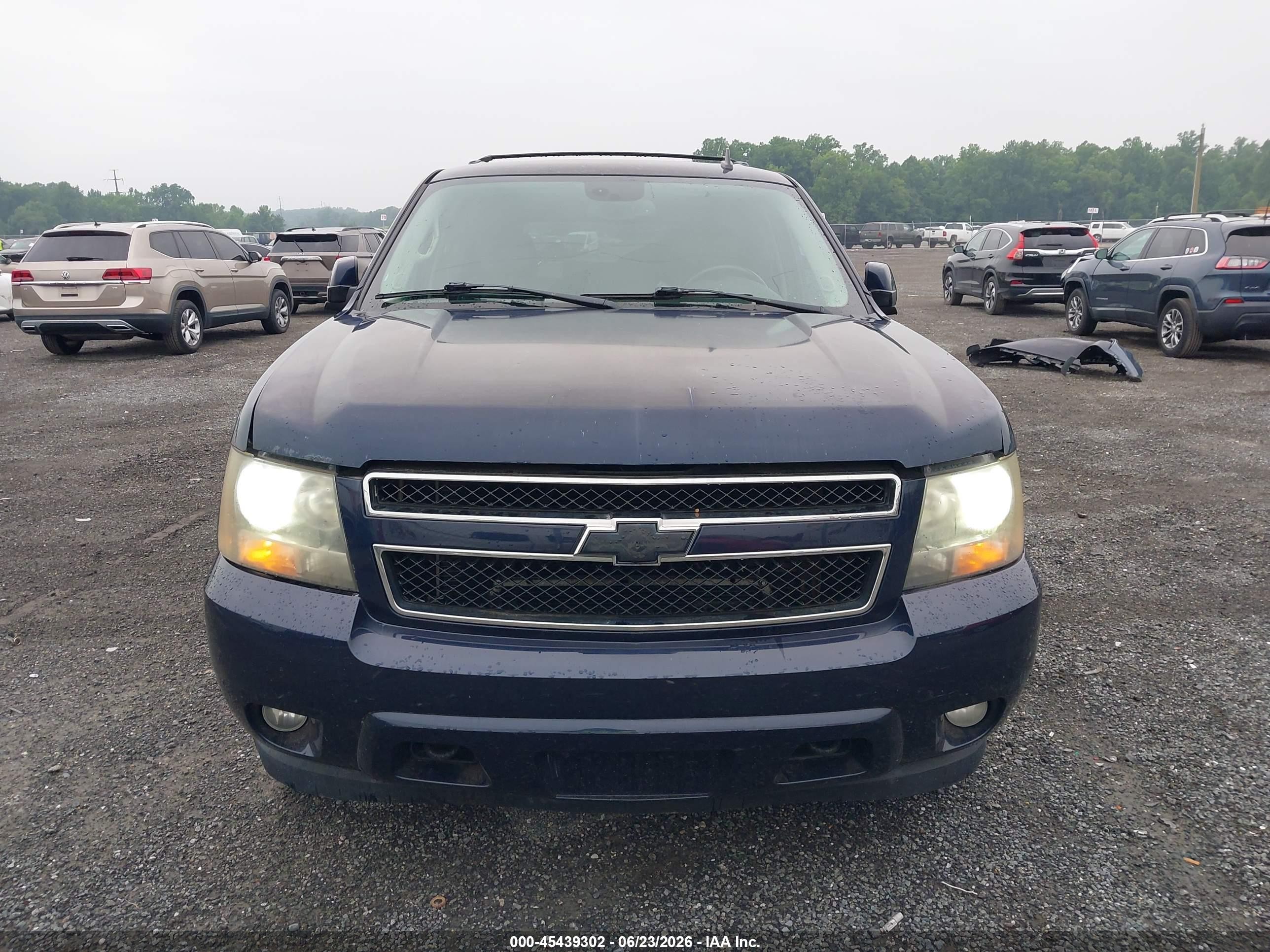2008 Chevrolet Tahoe Lt Blue vin: 1GNFK130X8R135510