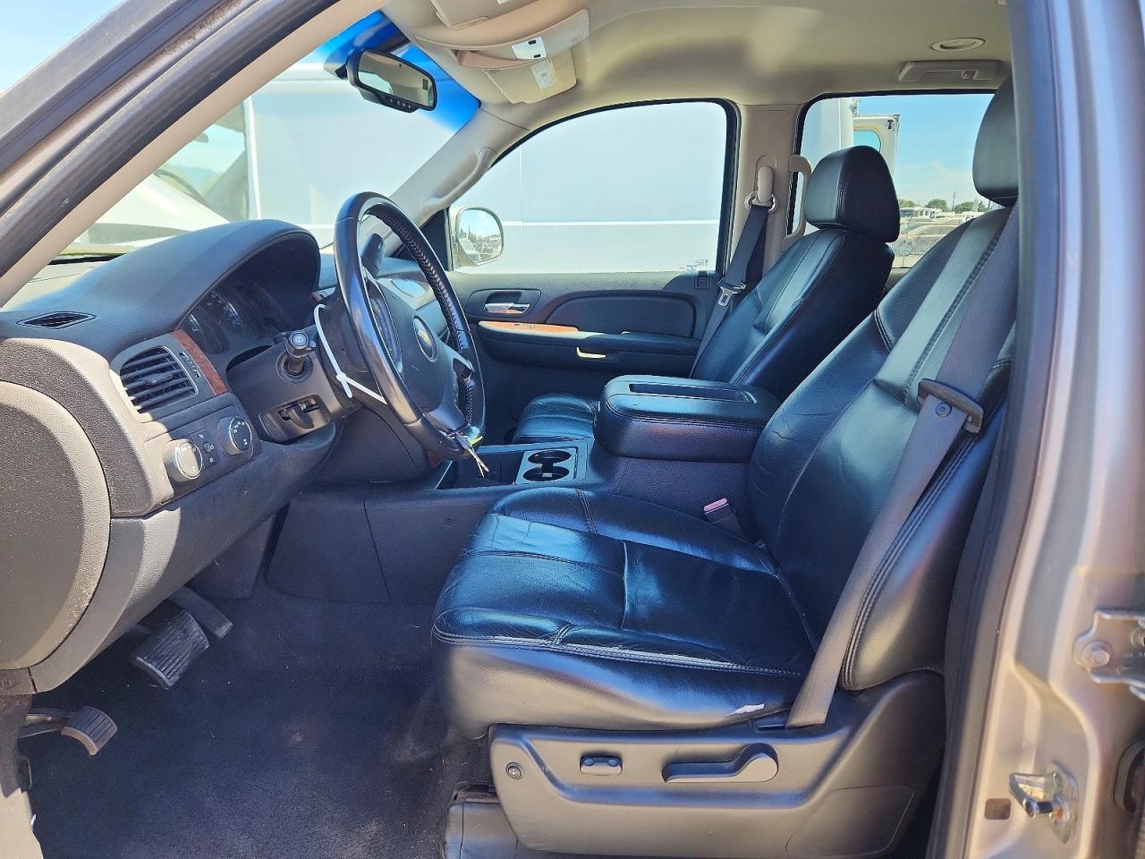 2007 Chevrolet Suburban K1500 Серебряный vin: 1GNFK16307J159799