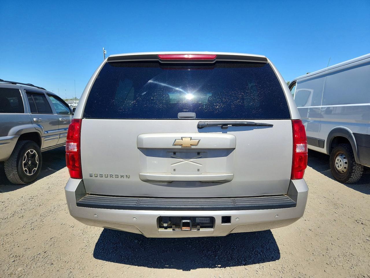 2007 Chevrolet Suburban K1500 Серебряный vin: 1GNFK16307J159799