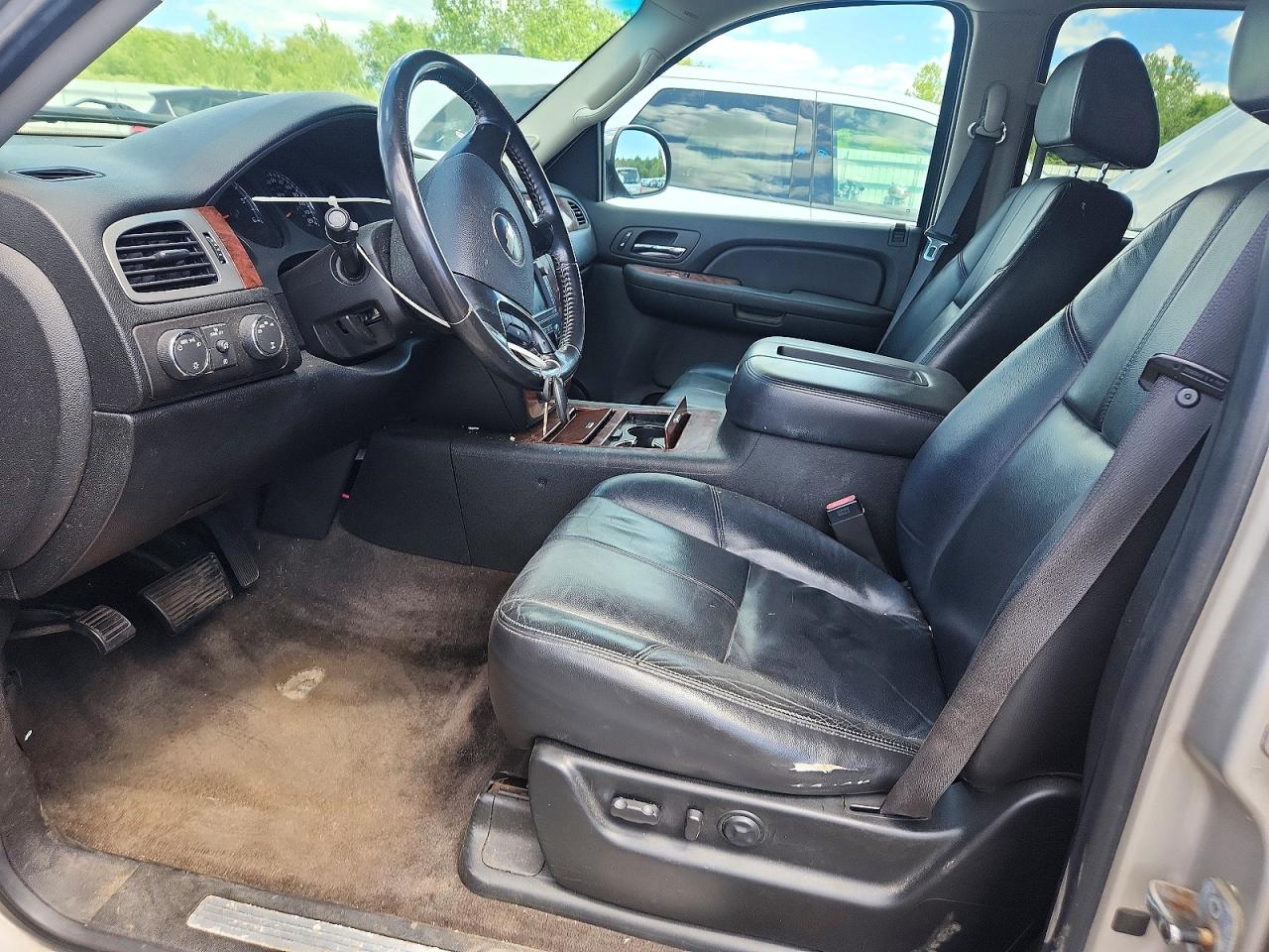 2008 Chevrolet Suburban K1500 Ls Silver vin: 1GNFK16318R225005