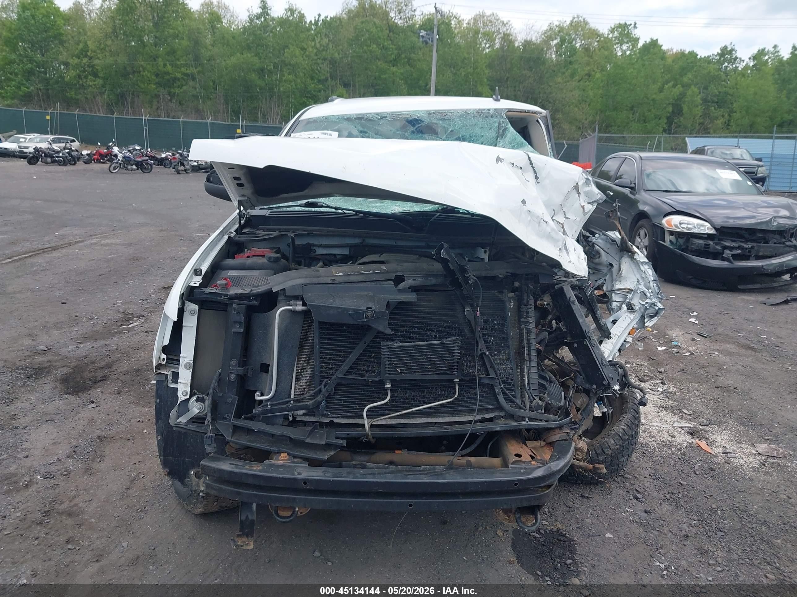 2009 Chevrolet Suburban 1500 Ls White vin: 1GNFK16319R295606