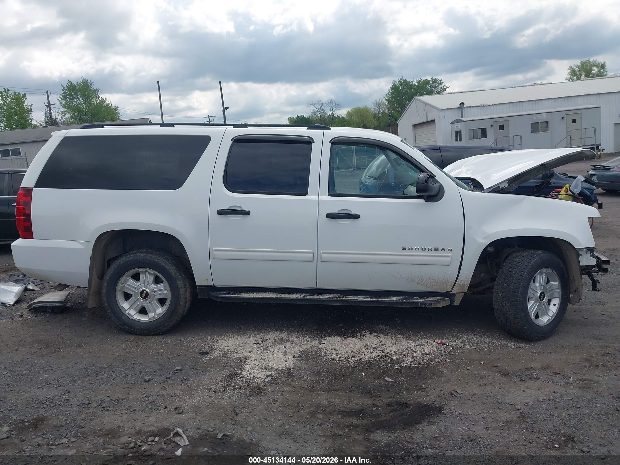 2009 Chevrolet Suburban 1500 Ls White vin: 1GNFK16319R295606