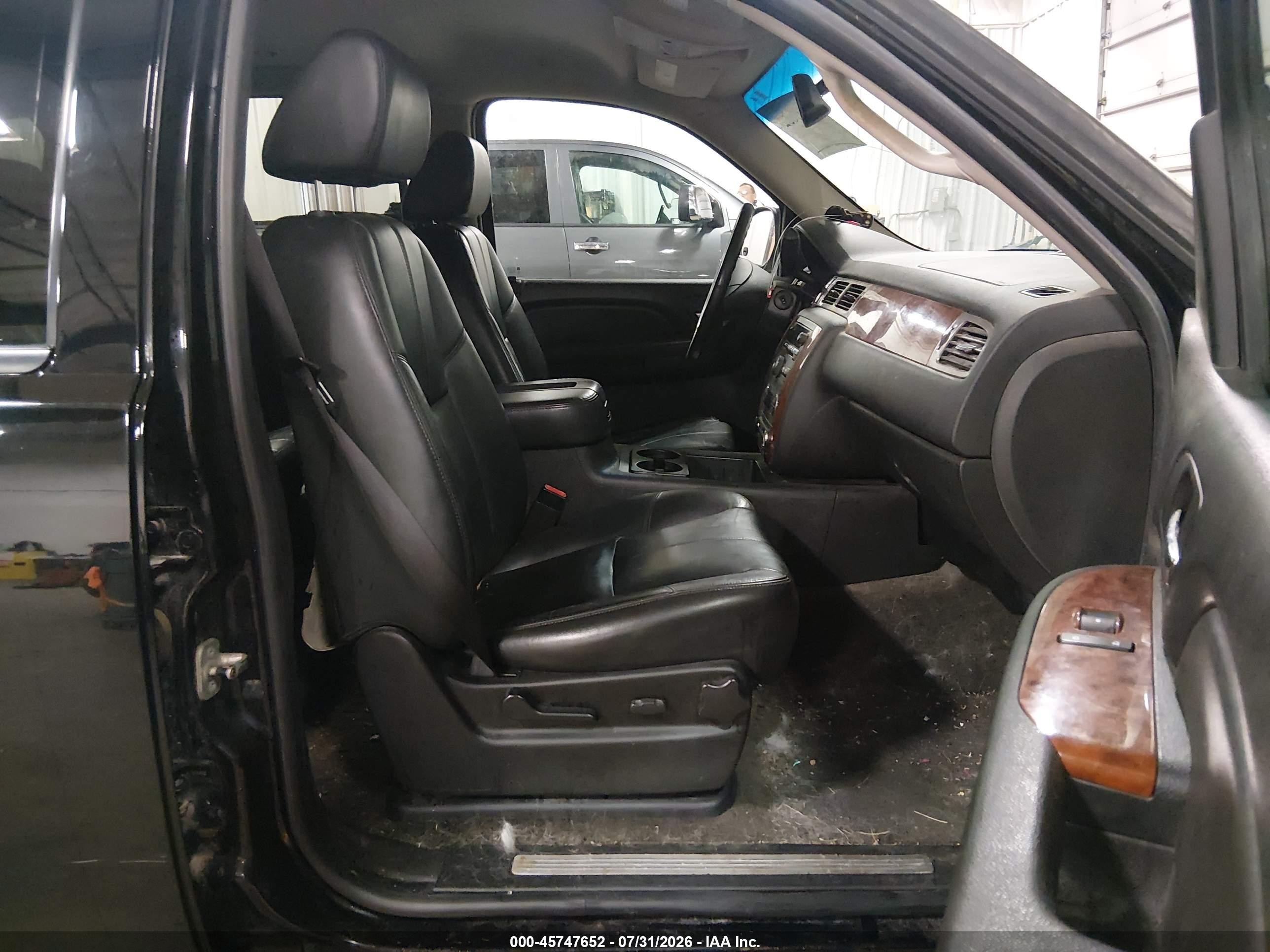 2008 Chevrolet Suburban 1500 Lt Black vin: 1GNFK16328J154010