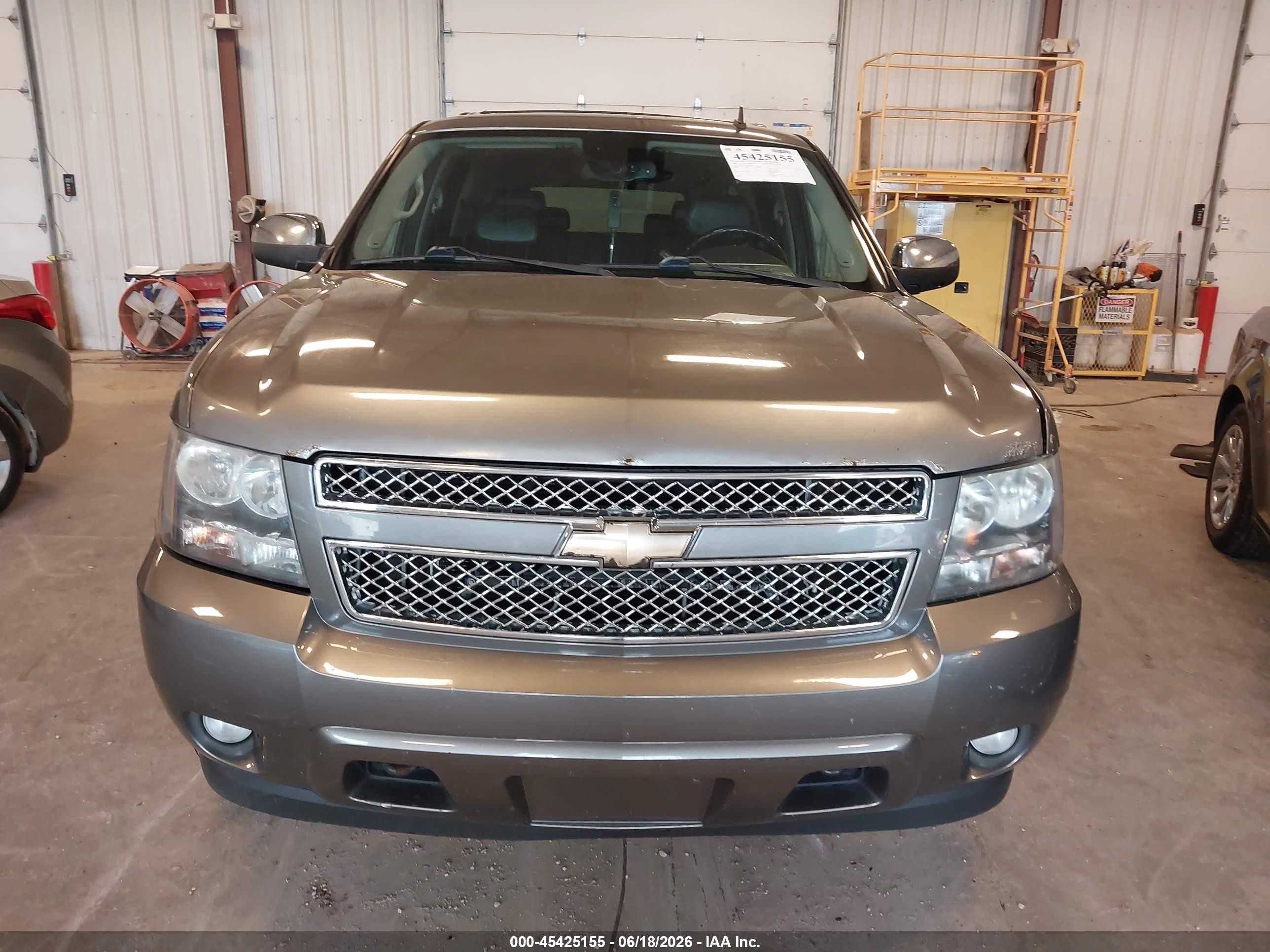 2008 Chevrolet Suburban 1500 Ltz Gray vin: 1GNFK16338J216997