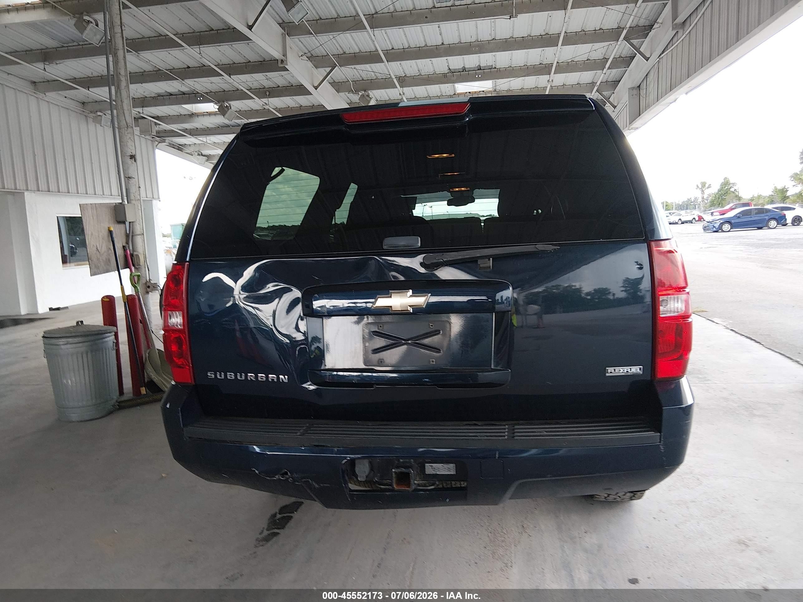 2008 Chevrolet Suburban 1500 Ls White vin: 1GNFK16378J223497