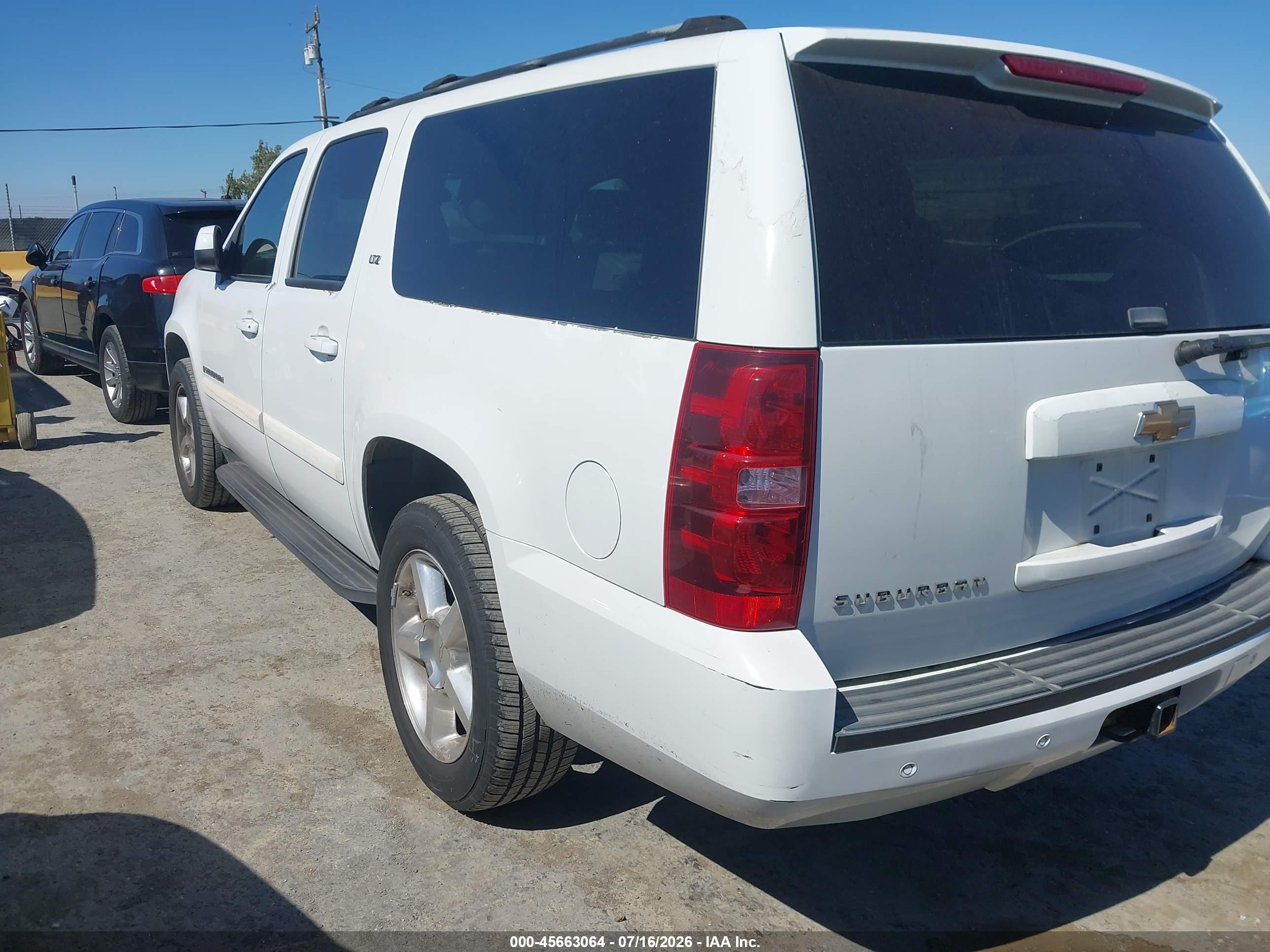 2007 Chevrolet Suburban Ltz White vin: 1GNFK16387J178780