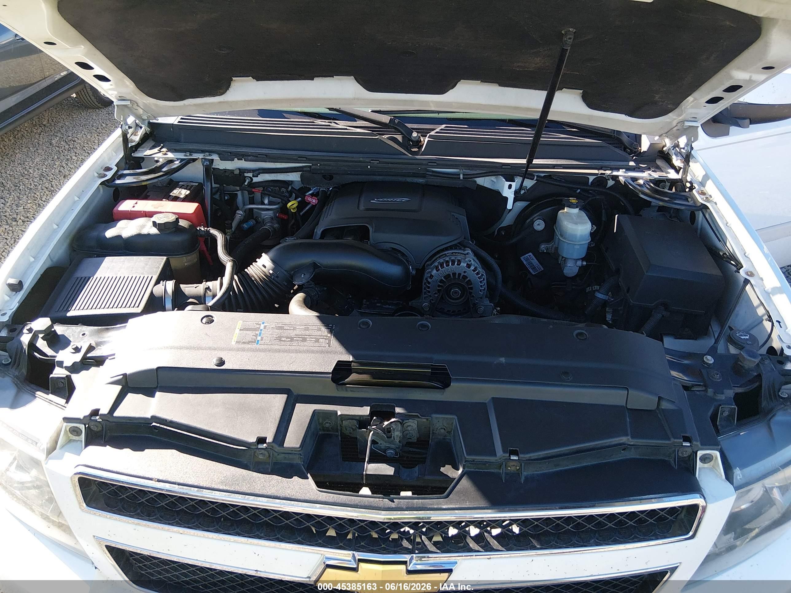 2007 Chevrolet Suburban 1500 Ltz White vin: 1GNFK163X7J214775