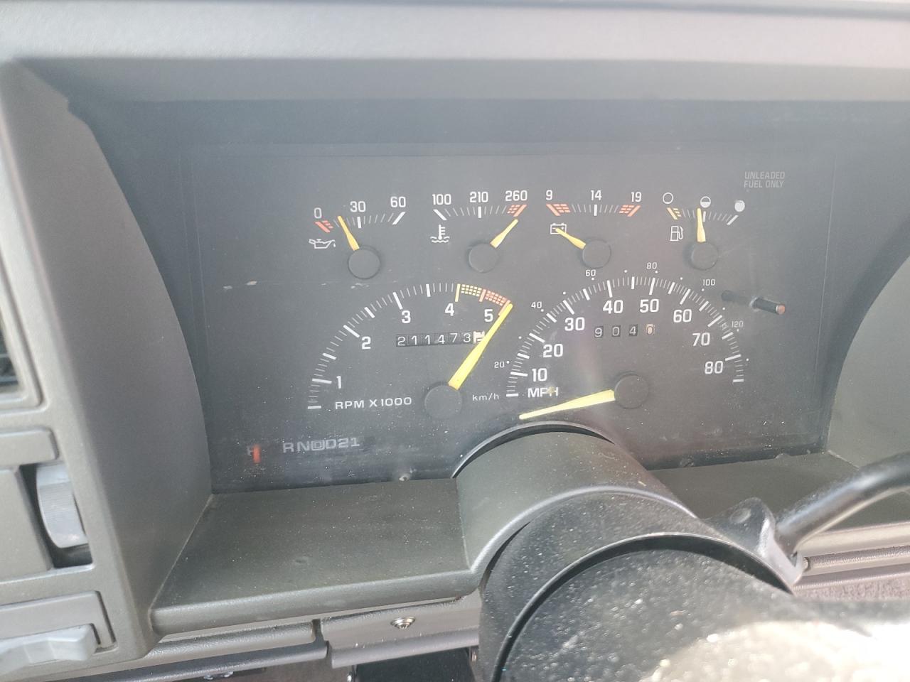 1992 Chevrolet Suburban K1500 White vin: 1GNFK16K3NJ355563