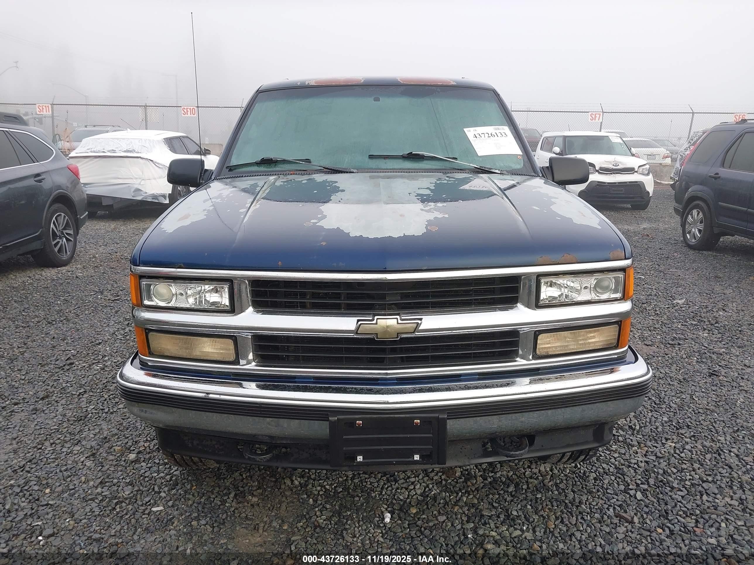 1995 Chevrolet Suburban K1500 Dark Blue vin: 1GNFK16K3SJ352576