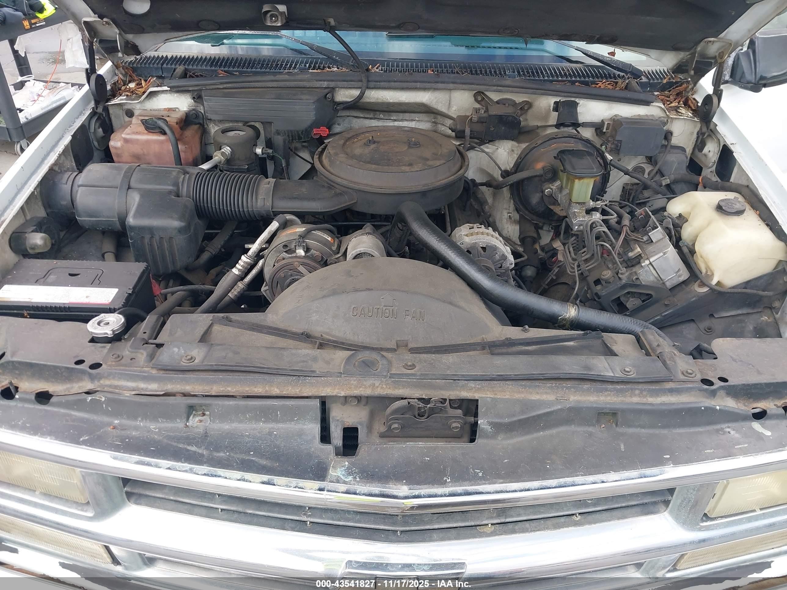 1994 Chevrolet Suburban K1500 White vin: 1GNFK16K4RJ414741