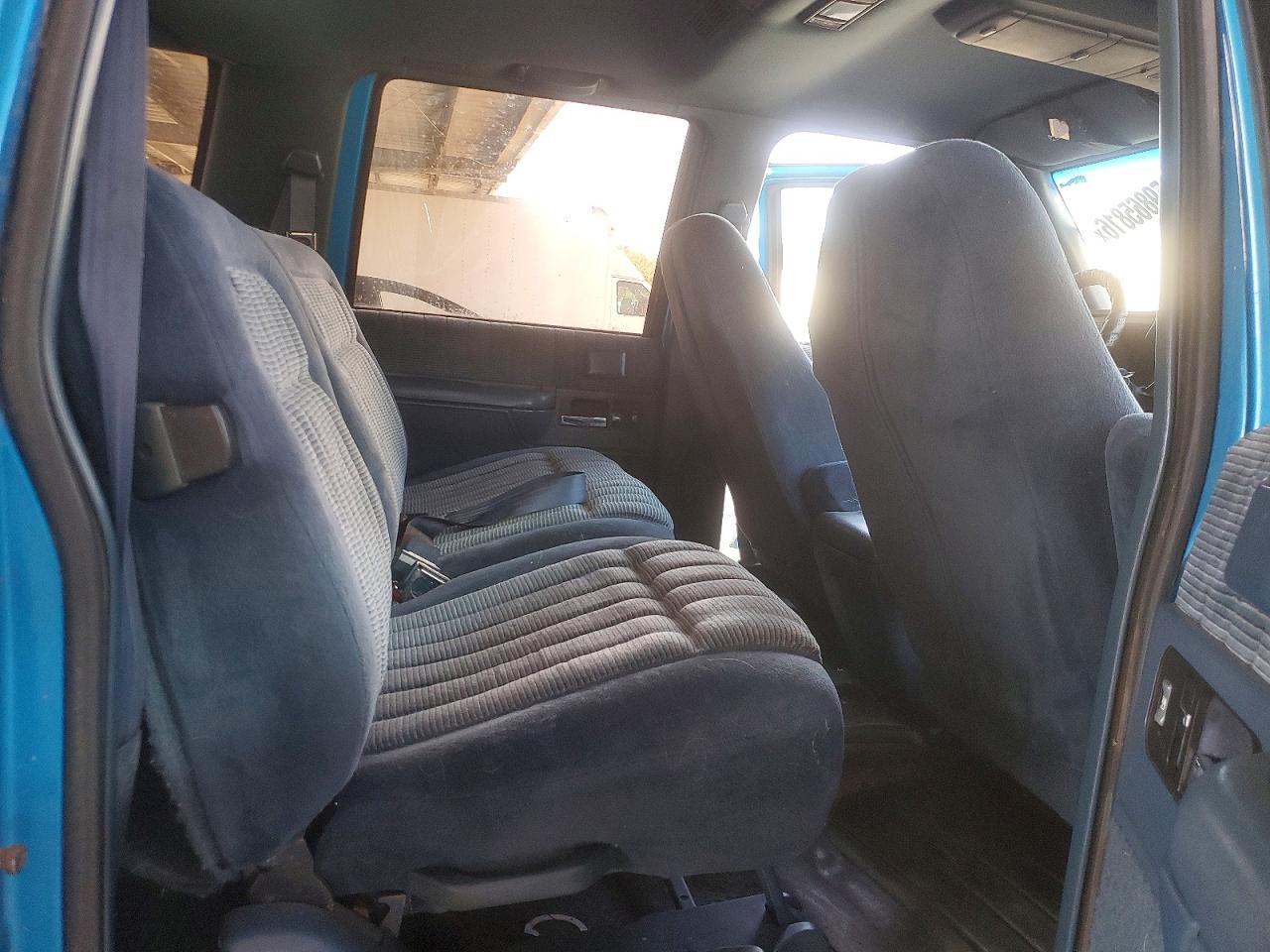 1992 Chevrolet Suburban K1500 Blue vin: 1GNFK16K5NJ322905