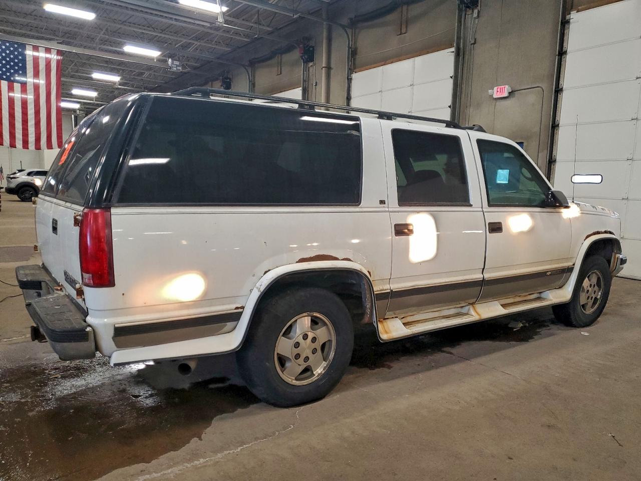 1995 Chevrolet Suburban K1500 White vin: 1GNFK16K5SJ304576