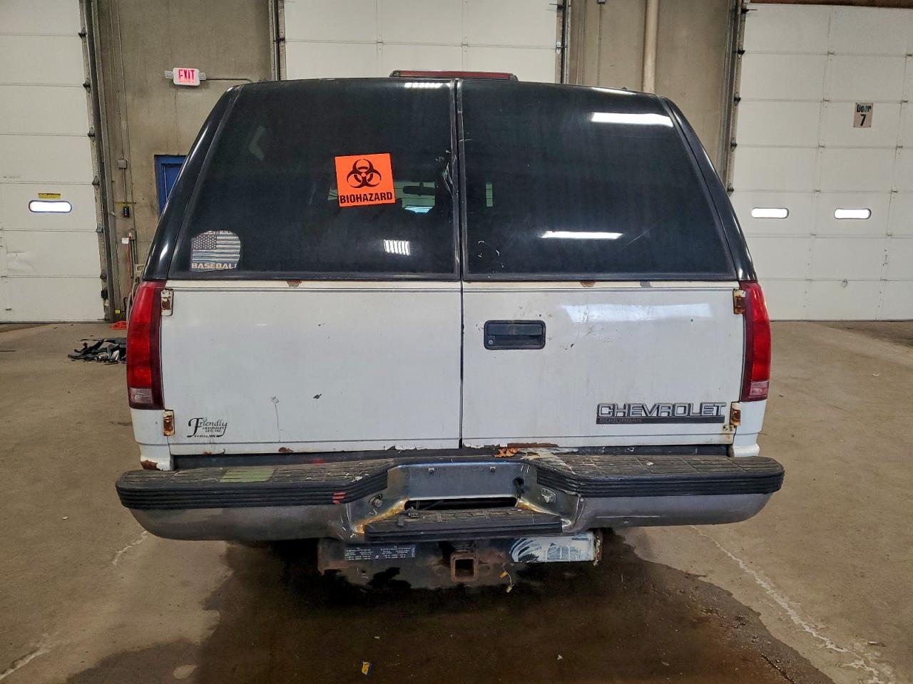 1995 Chevrolet Suburban K1500 White vin: 1GNFK16K5SJ304576