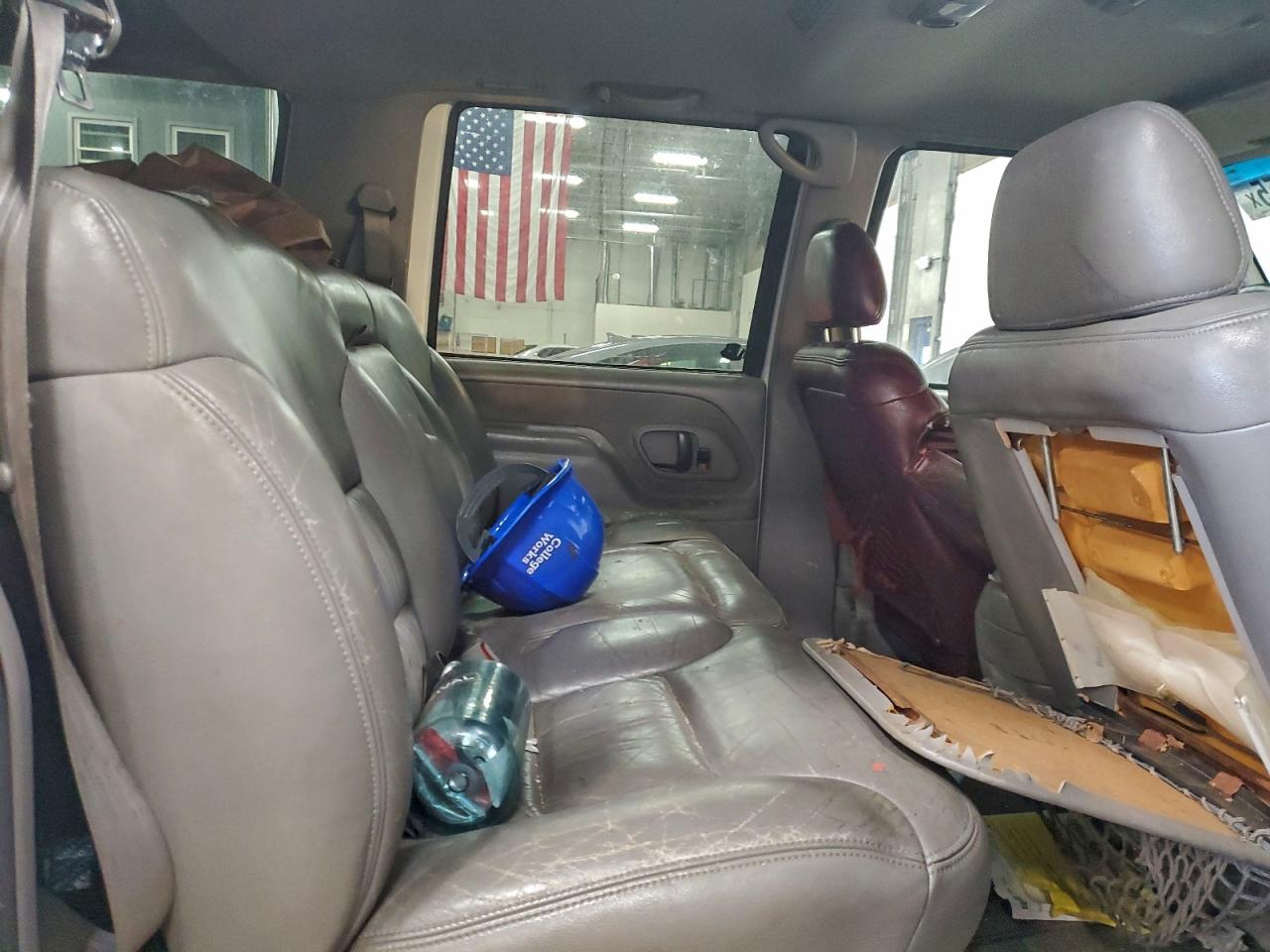 1995 Chevrolet Suburban K1500 White vin: 1GNFK16K5SJ304576