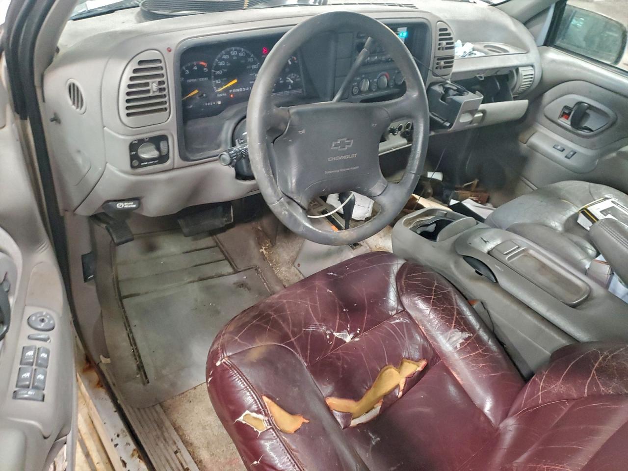 1995 Chevrolet Suburban K1500 White vin: 1GNFK16K5SJ304576