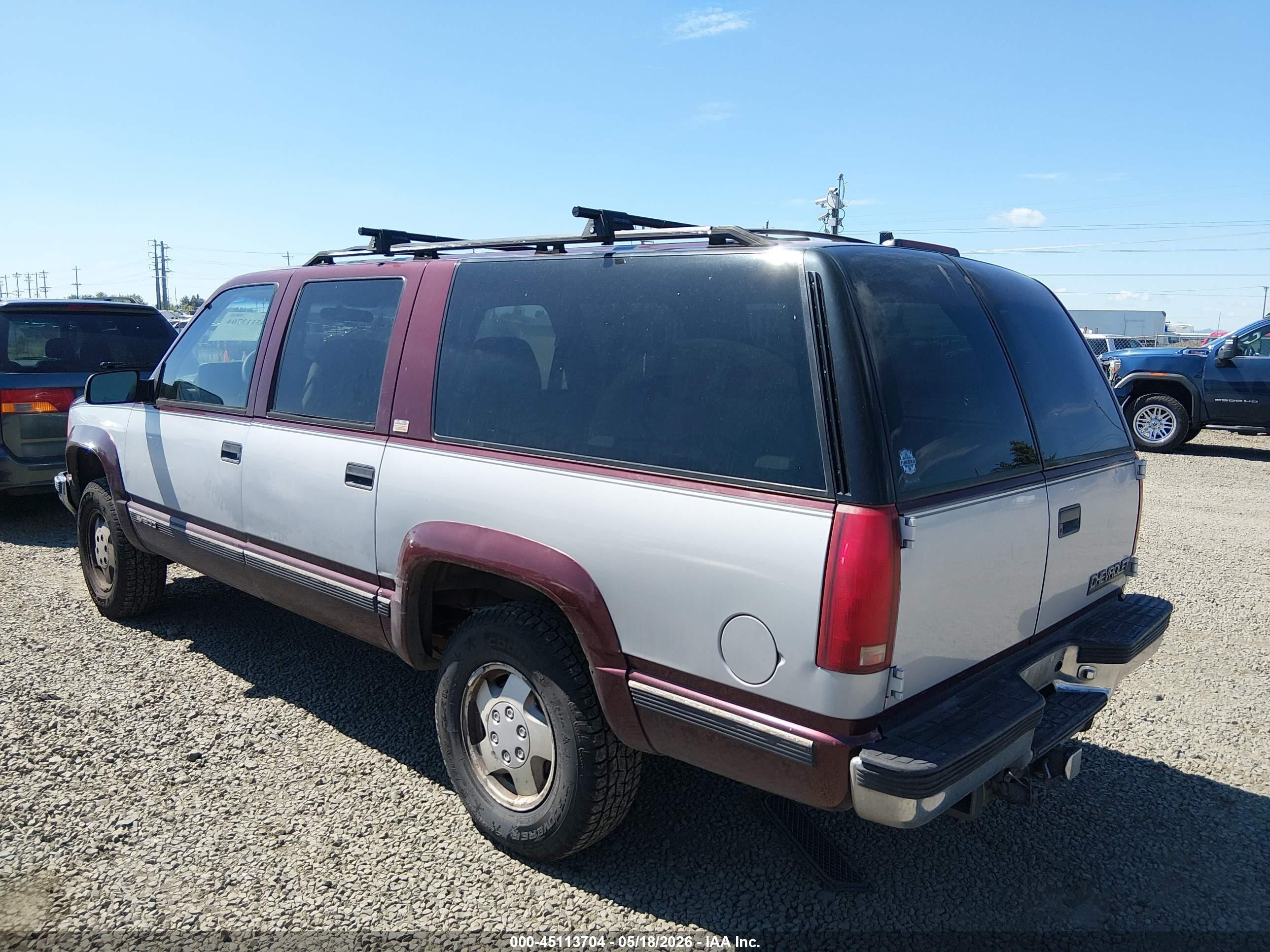 1994 Chevrolet Suburban K1500 Red vin: 1GNFK16K8RJ435480