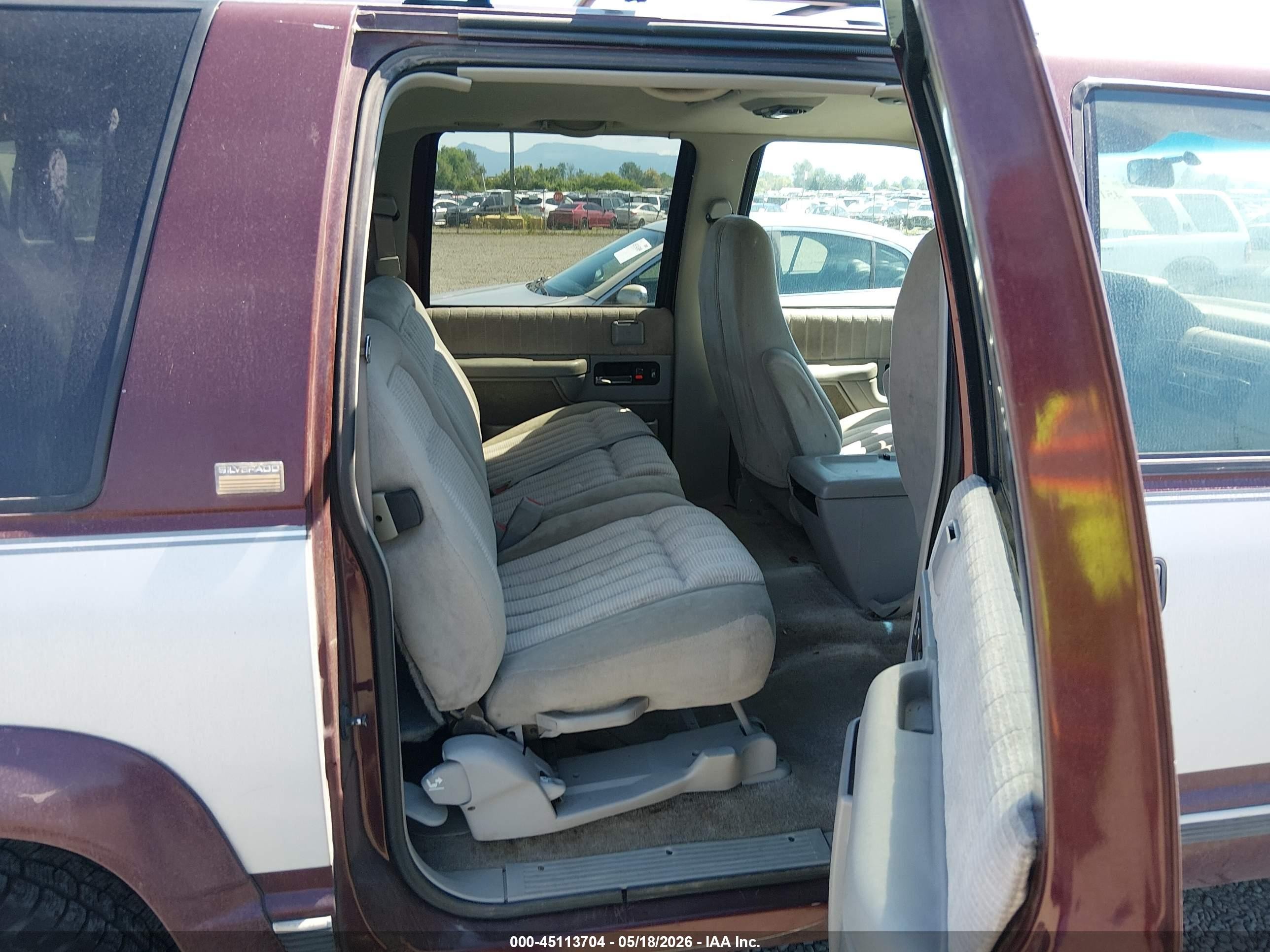 1994 Chevrolet Suburban K1500 Red vin: 1GNFK16K8RJ435480