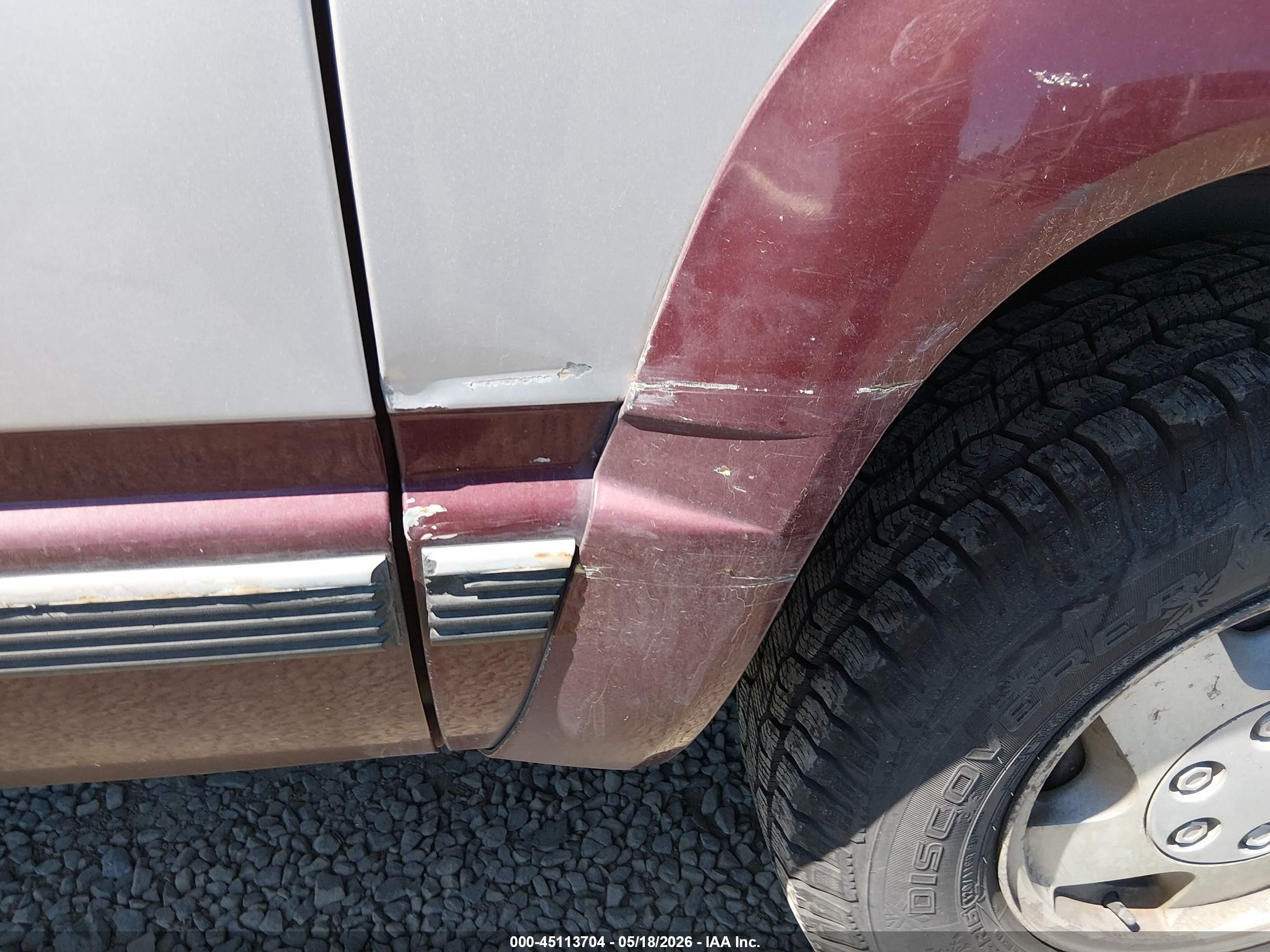 1994 Chevrolet Suburban K1500 Red vin: 1GNFK16K8RJ435480