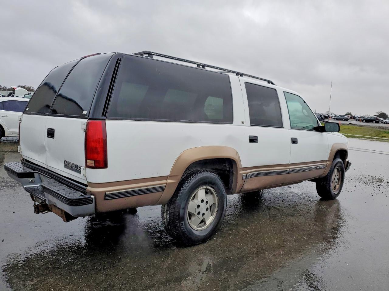 1995 Chevrolet Suburban K1500 White vin: 1GNFK16KXSJ427239