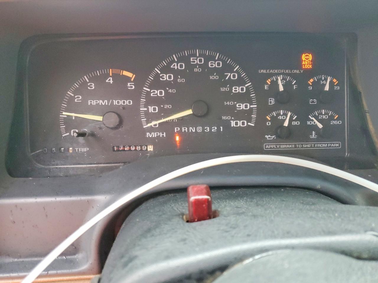 1995 Chevrolet Suburban K1500 White vin: 1GNFK16KXSJ427239
