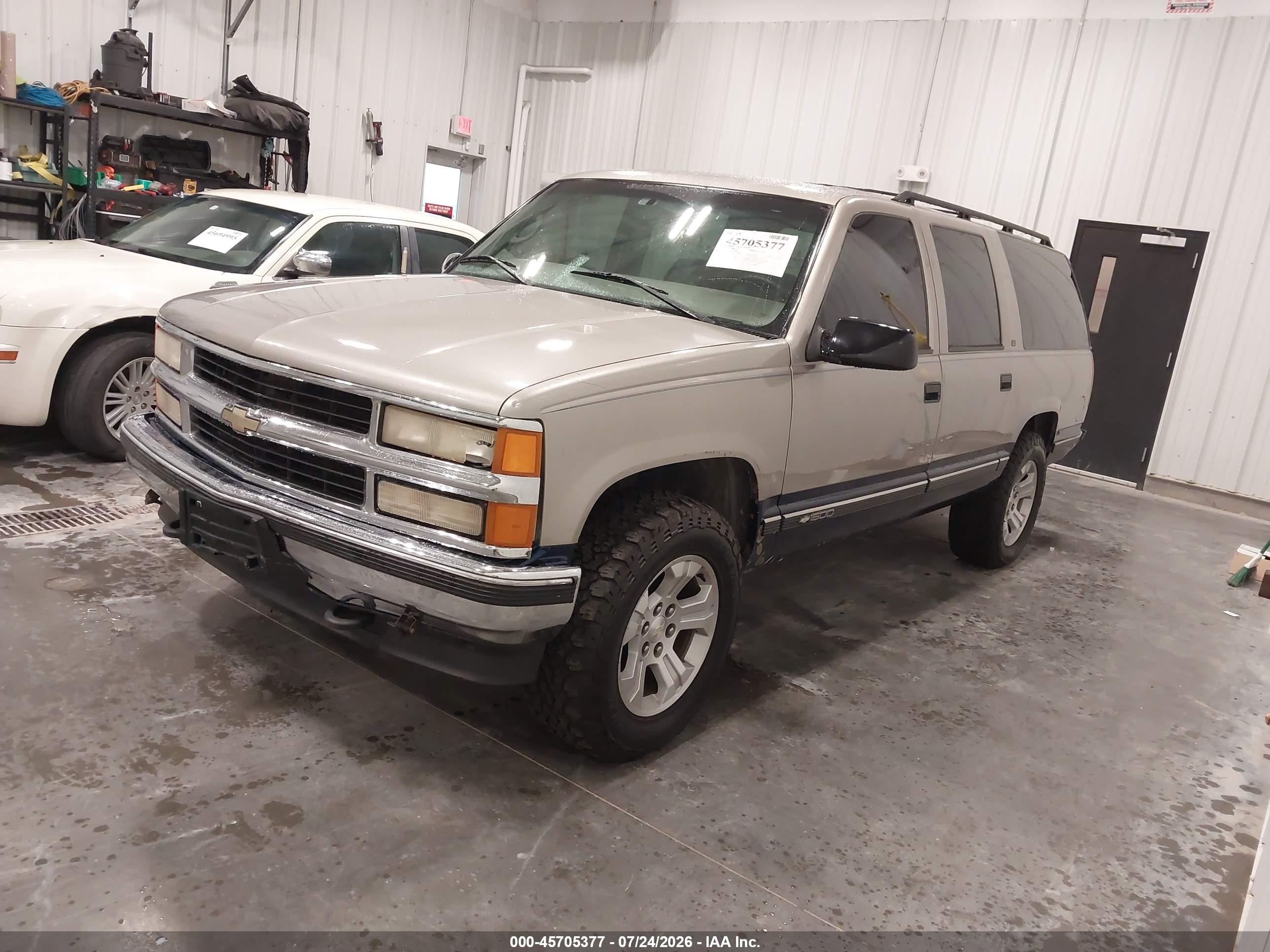 1998 Chevrolet Suburban 1500   Gray vin: 1GNFK16R2WJ320995