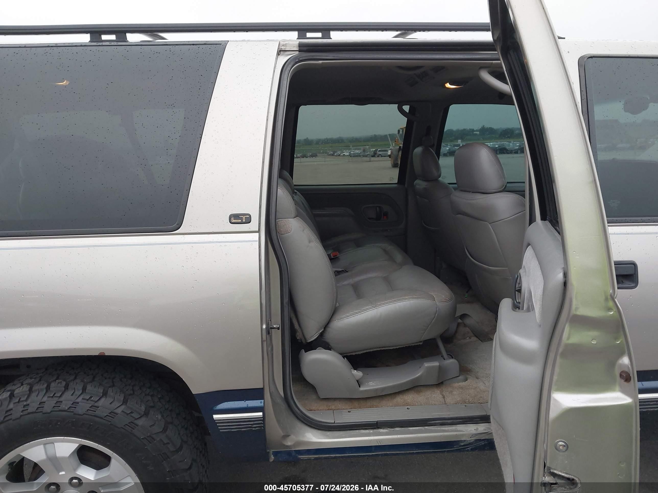 1998 Chevrolet Suburban 1500   Gray vin: 1GNFK16R2WJ320995
