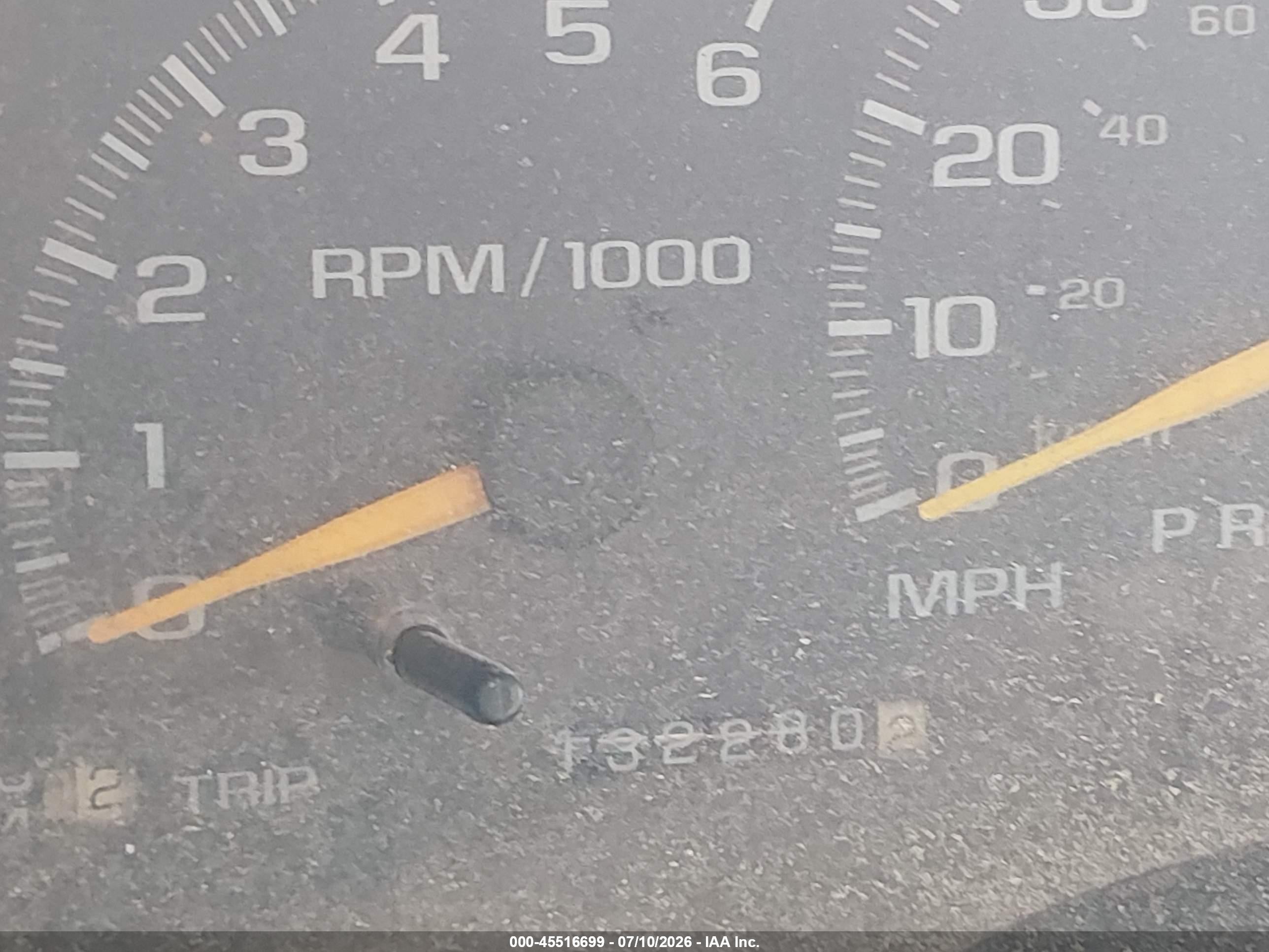 1998 Chevrolet Suburban 1500   Red vin: 1GNFK16R2WJ361353