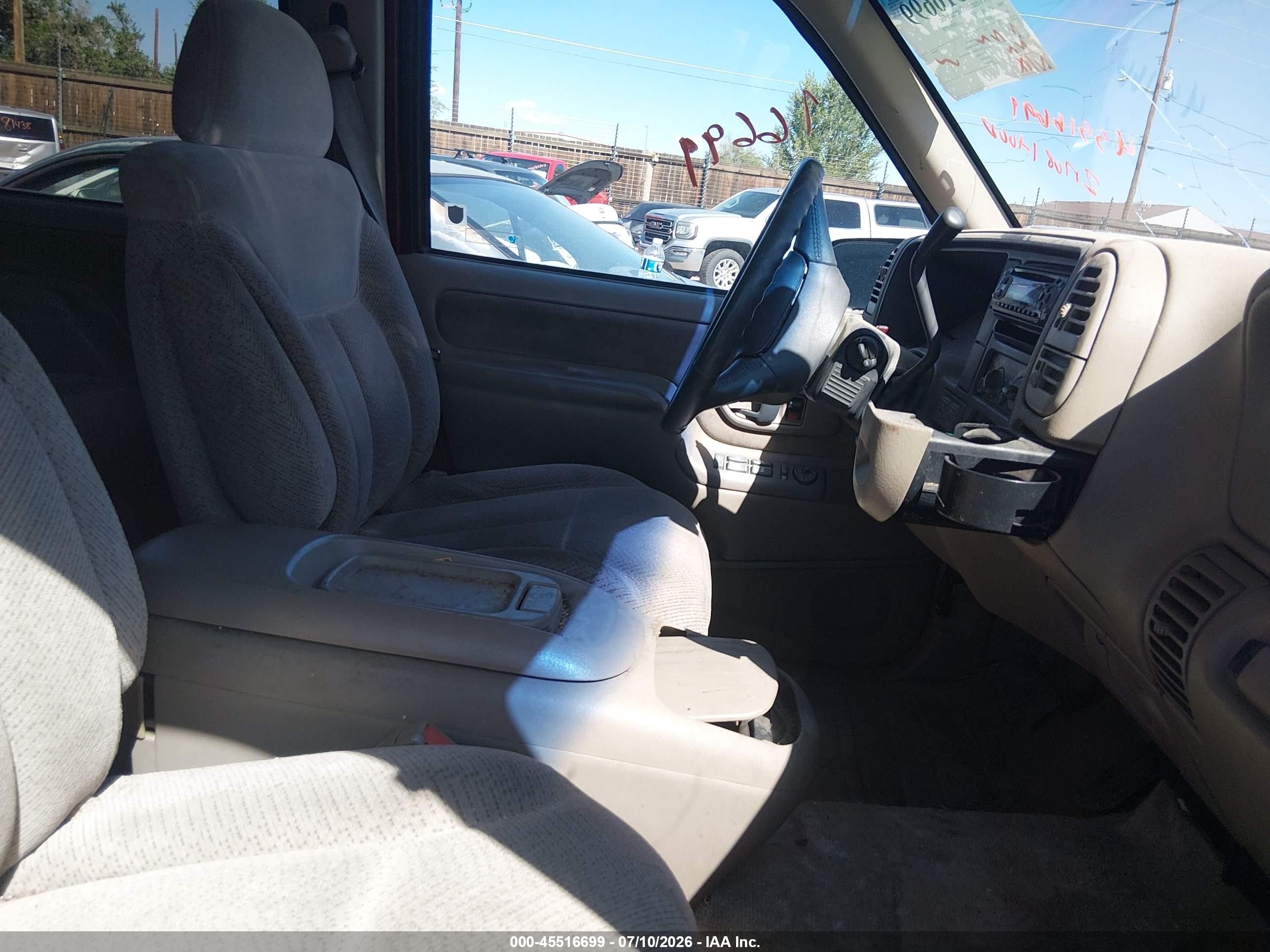 1998 Chevrolet Suburban 1500   Red vin: 1GNFK16R2WJ361353