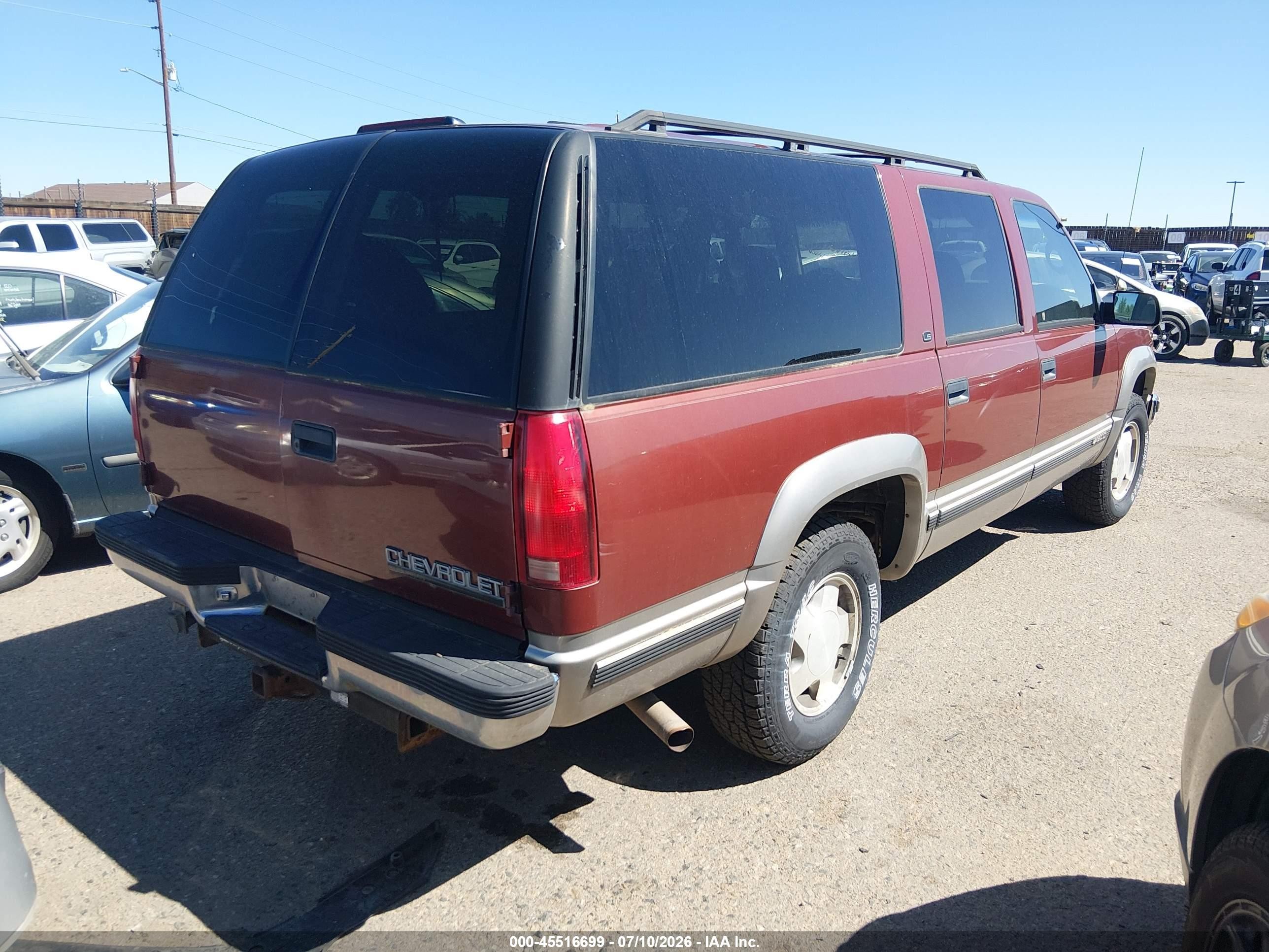 1998 Chevrolet Suburban 1500   Red vin: 1GNFK16R2WJ361353