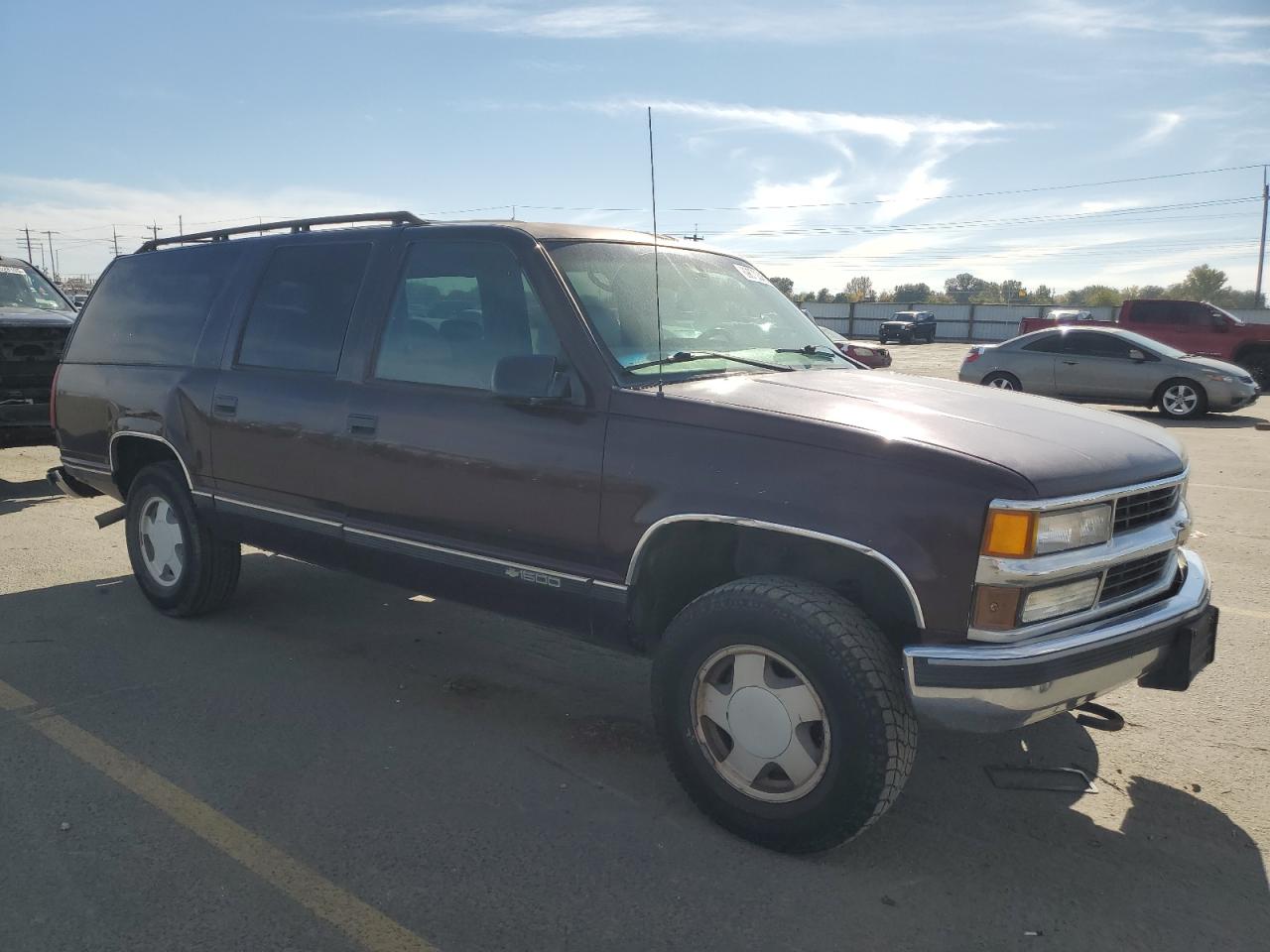 1997 Chevrolet Suburban K1500 Бордовый vin: 1GNFK16R3VJ338601
