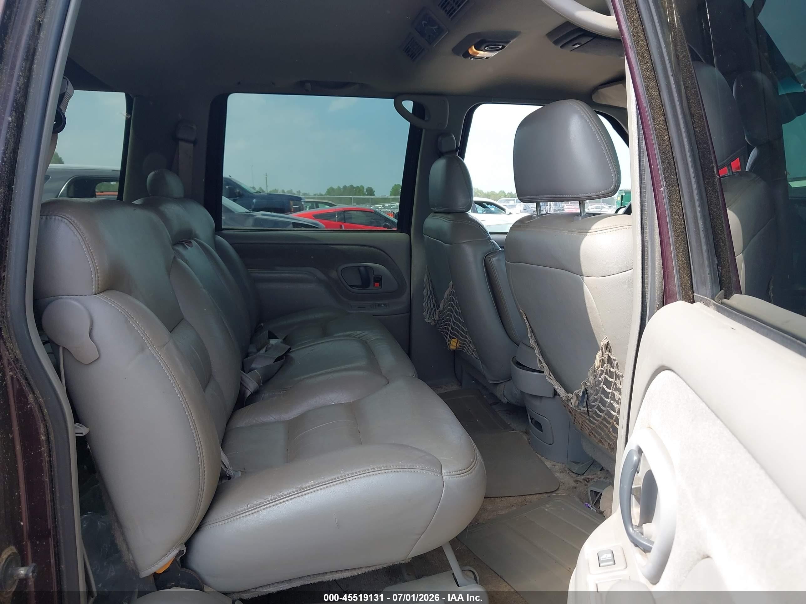 1997 Chevrolet Suburban 1500   Burgundy vin: 1GNFK16R4VJ411801