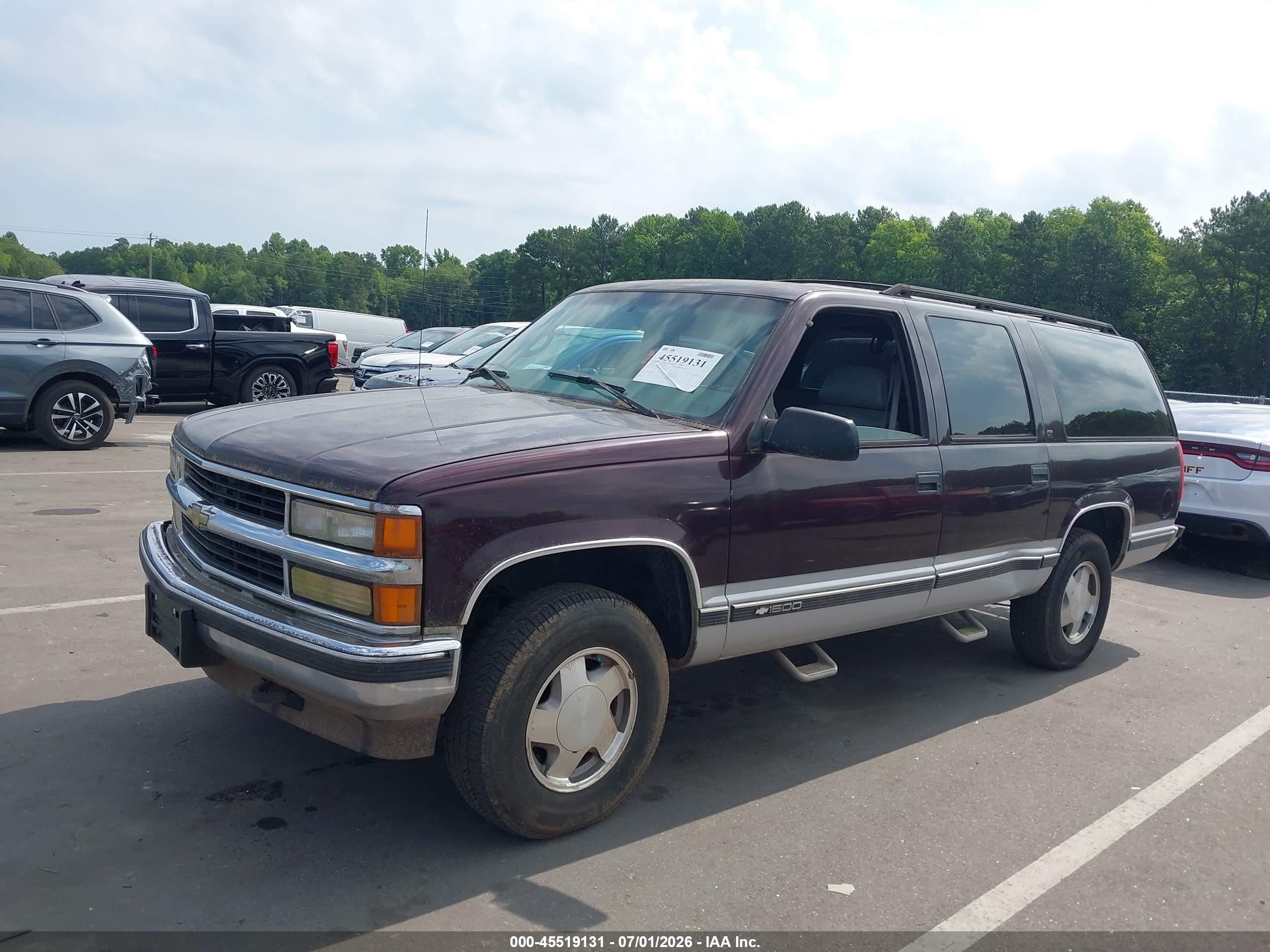 1997 Chevrolet Suburban 1500   Burgundy vin: 1GNFK16R4VJ411801