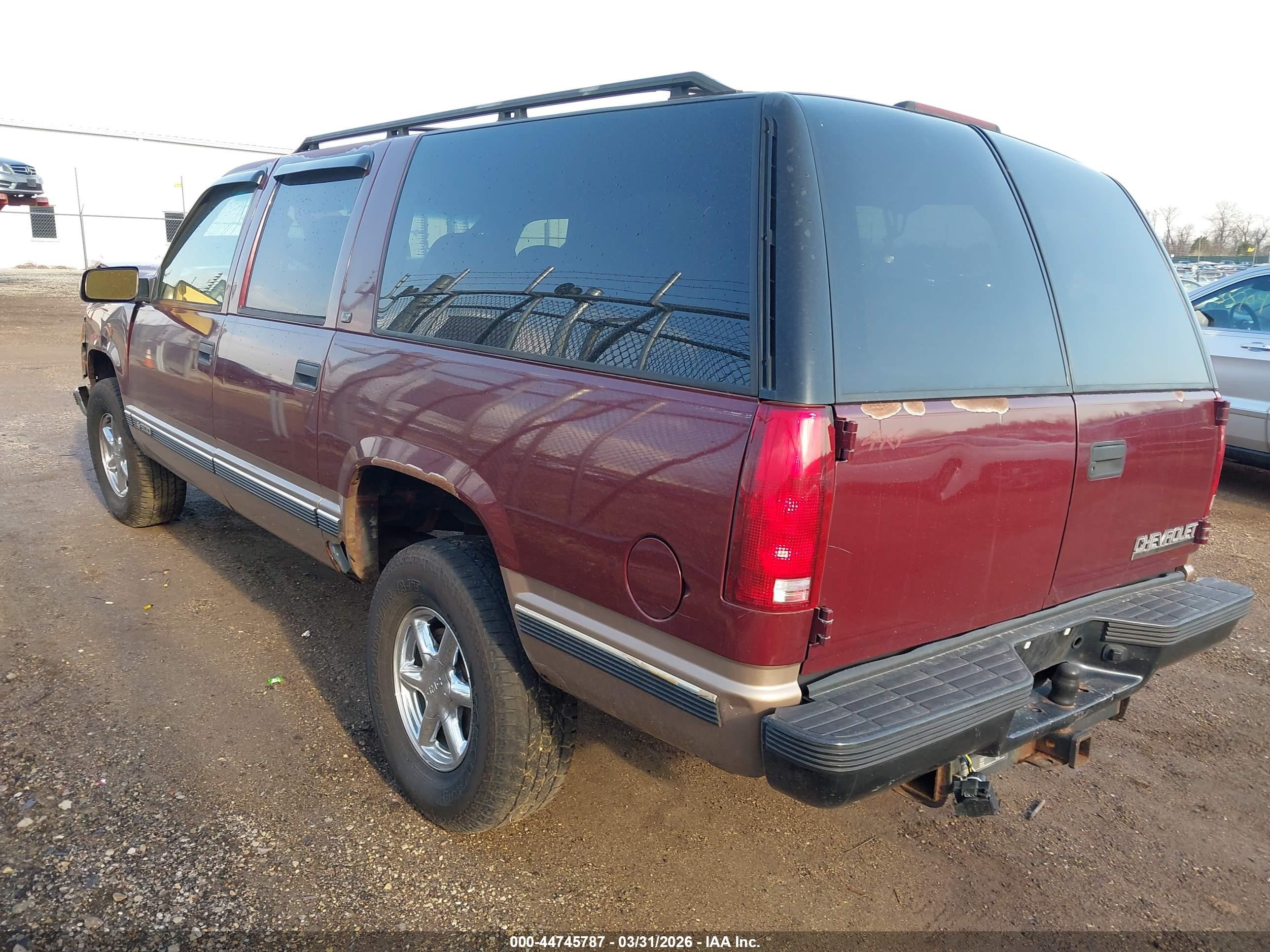 1998 Chevrolet Suburban 1500   Maroon vin: 1GNFK16R4WJ354159
