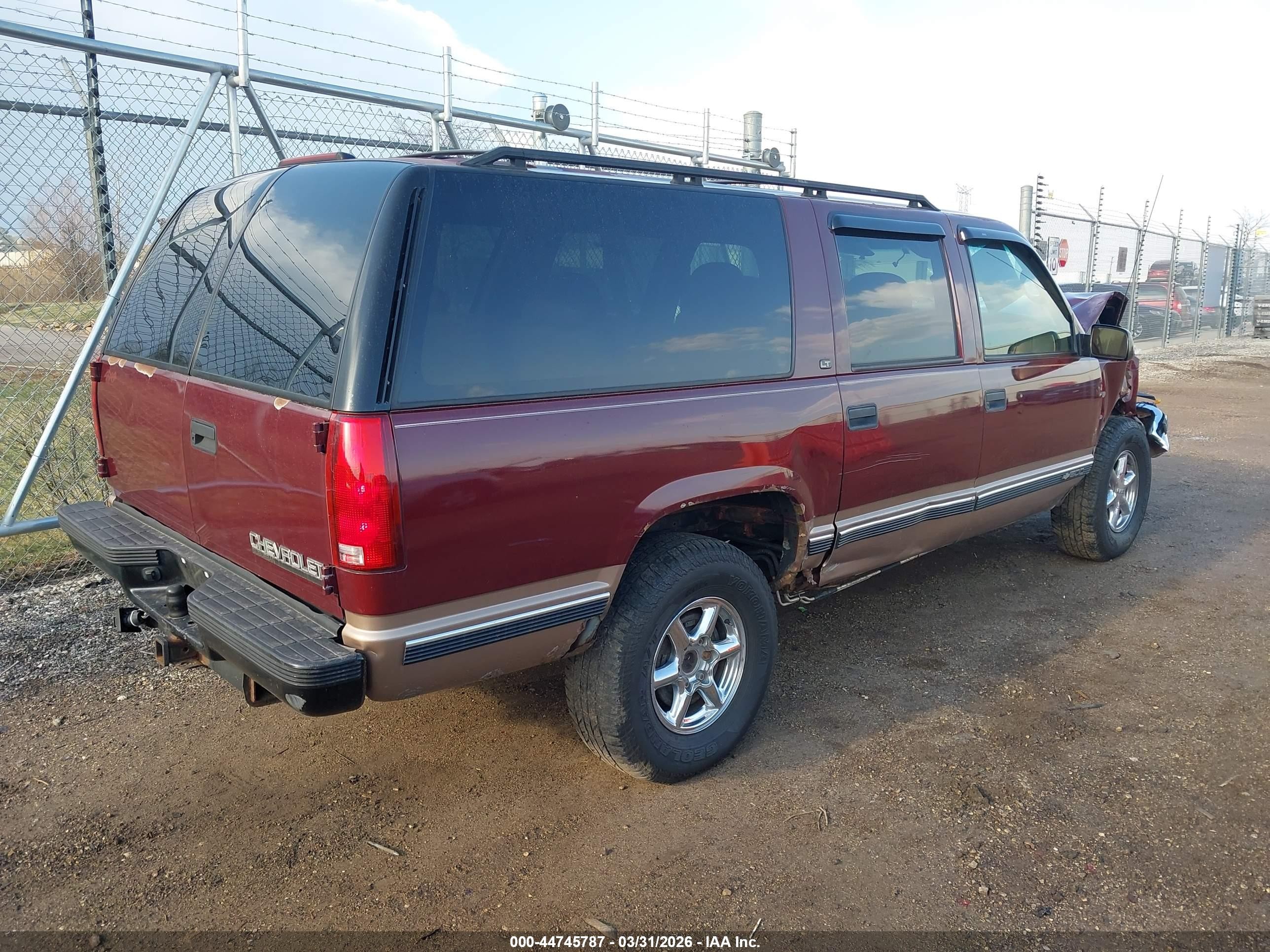 1998 Chevrolet Suburban 1500   Maroon vin: 1GNFK16R4WJ354159