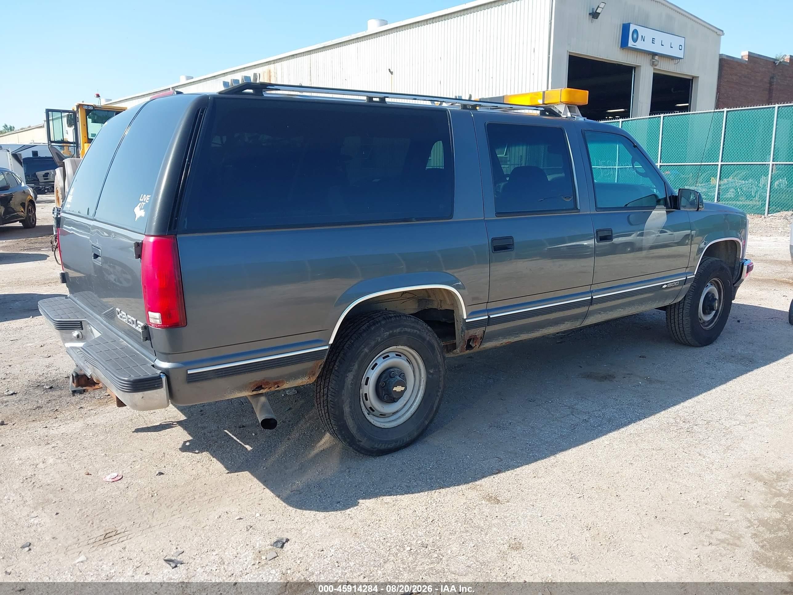 1999 Chevrolet Suburban   Серый vin: 1GNFK16R4XJ339176