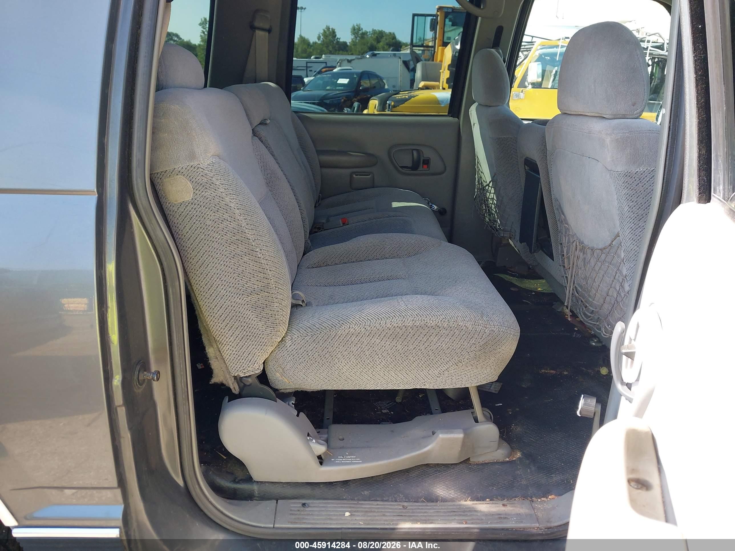 1999 Chevrolet Suburban   Серый vin: 1GNFK16R4XJ339176