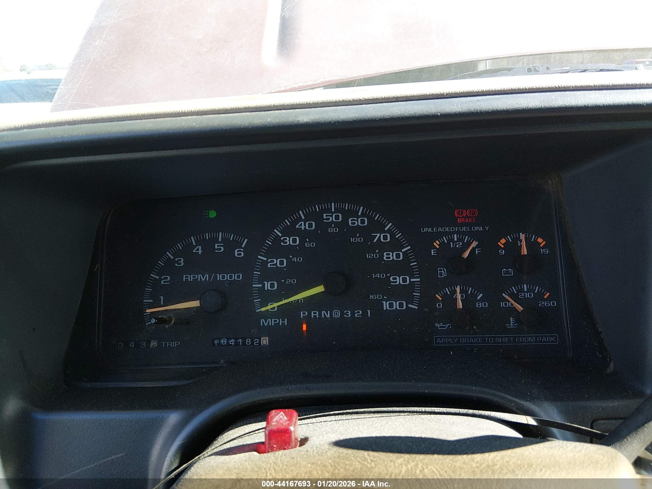 1998 Chevrolet Suburban 1500   Maroon vin: 1GNFK16R5WJ304497