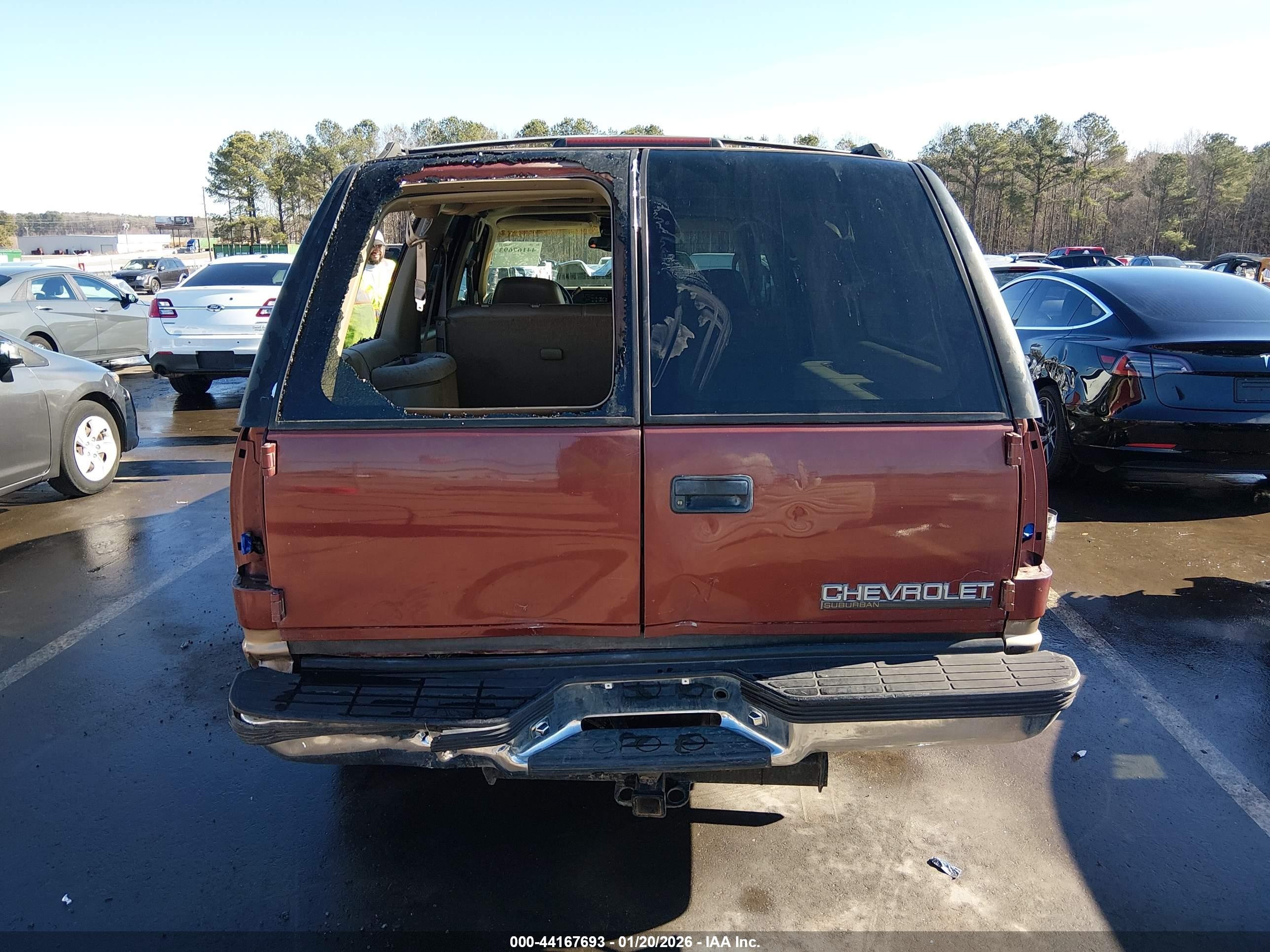 1998 Chevrolet Suburban 1500   Maroon vin: 1GNFK16R5WJ304497