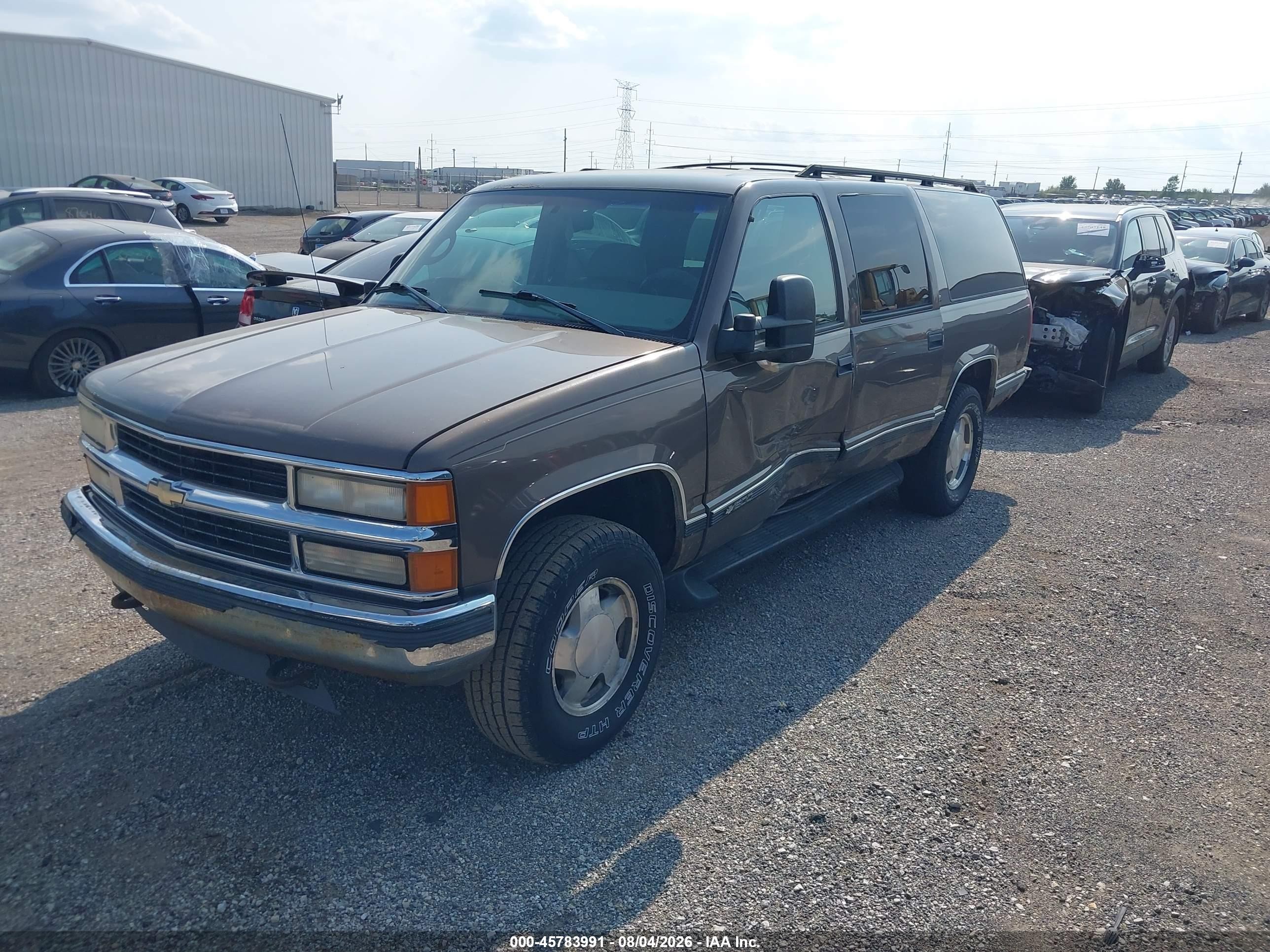 1998 Chevrolet Suburban 1500   Tan vin: 1GNFK16R6WJ306534