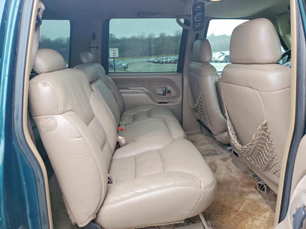 1998 Chevrolet Suburban K1500 Green vin: 1GNFK16R7WJ337064