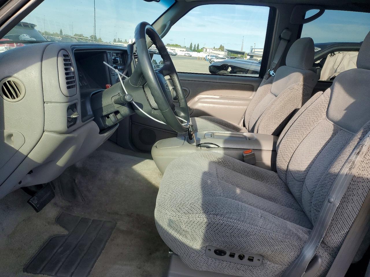 1998 Chevrolet Suburban K1500 Золотой vin: 1GNFK16R7WJ378326