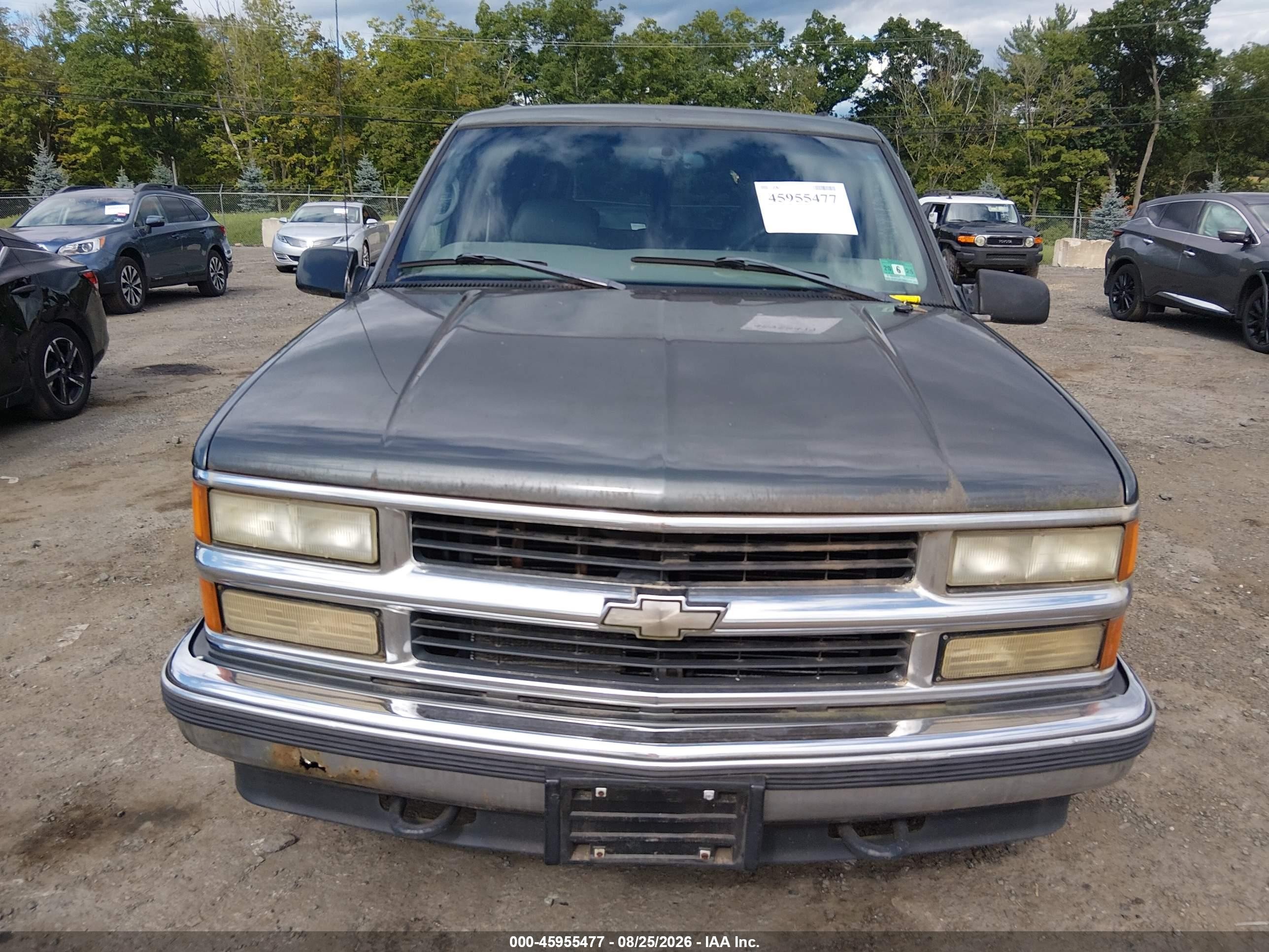 1999 Chevrolet Suburban 1500 Lt Серый vin: 1GNFK16R8XJ362735