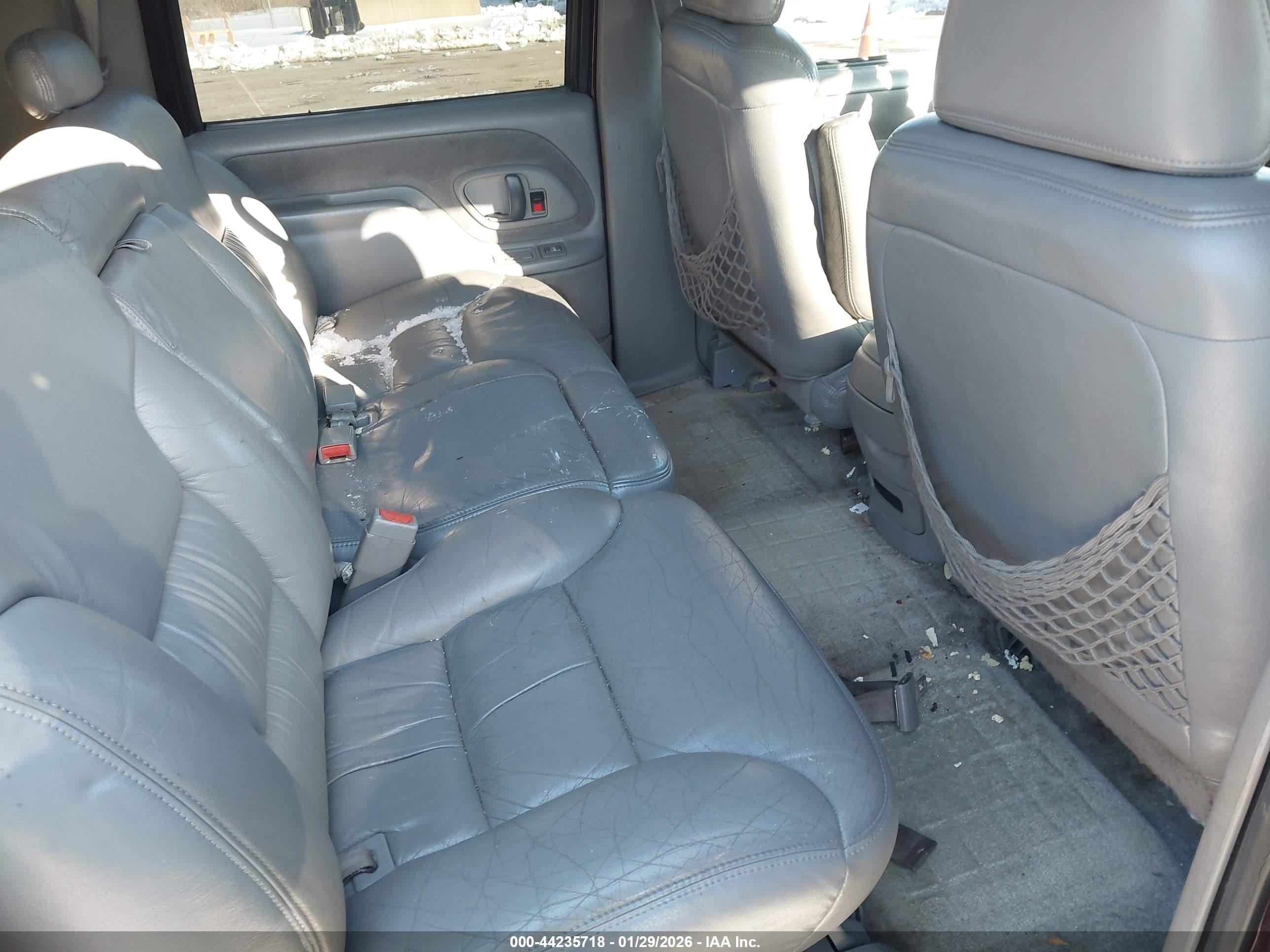 1997 Chevrolet Suburban 1500   Бордовый vin: 1GNFK16RXVJ341804